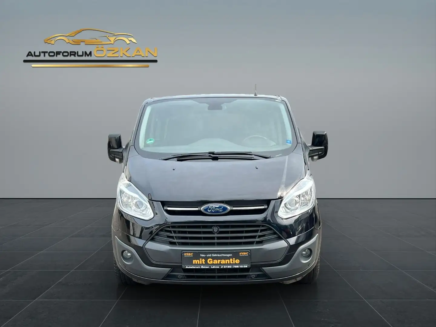 Ford Transit /Tourneo Custom Kombi 300 Limited 8 Sitze Černá - 2