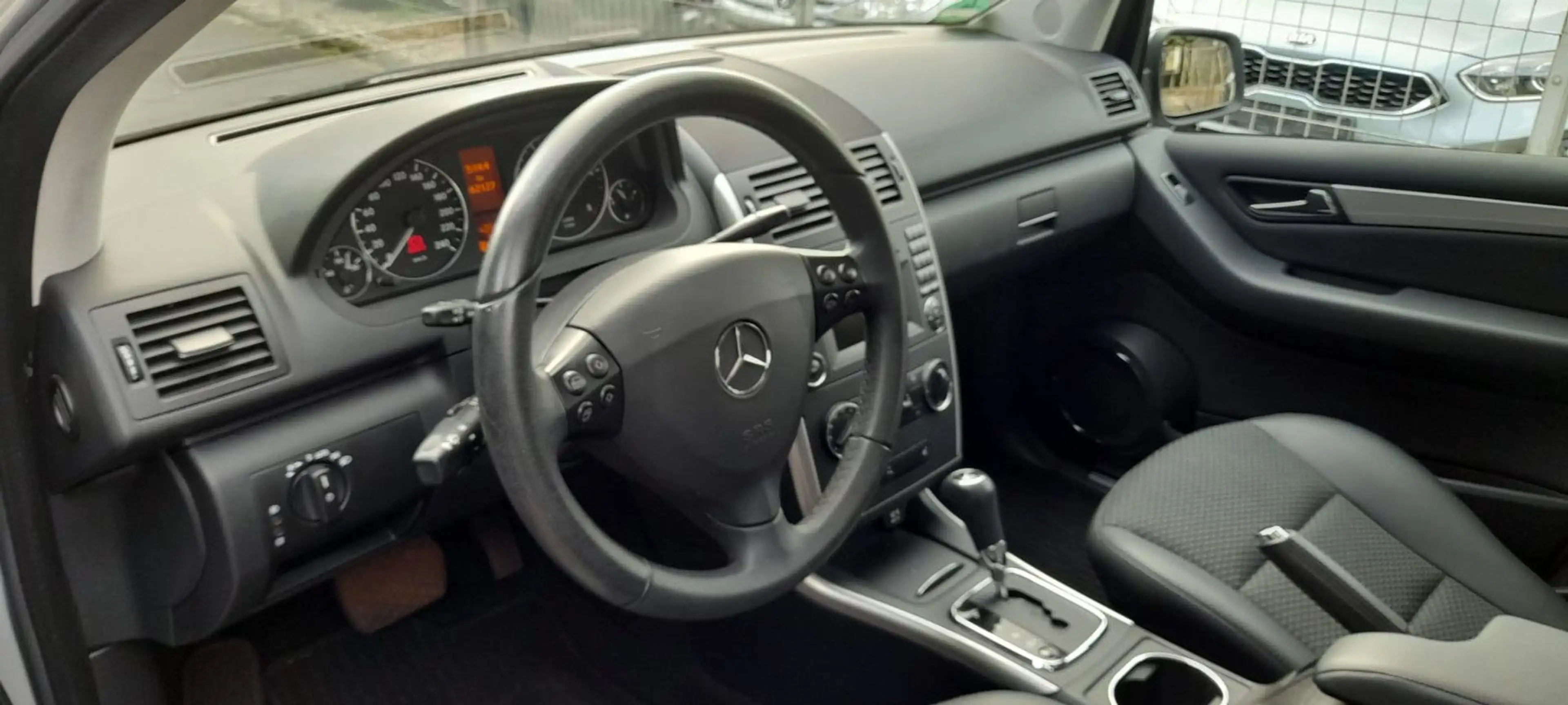 Mercedes-Benz A 180 A A 180 CDI 5-türig 1 Jahr Garantie — photo 12
