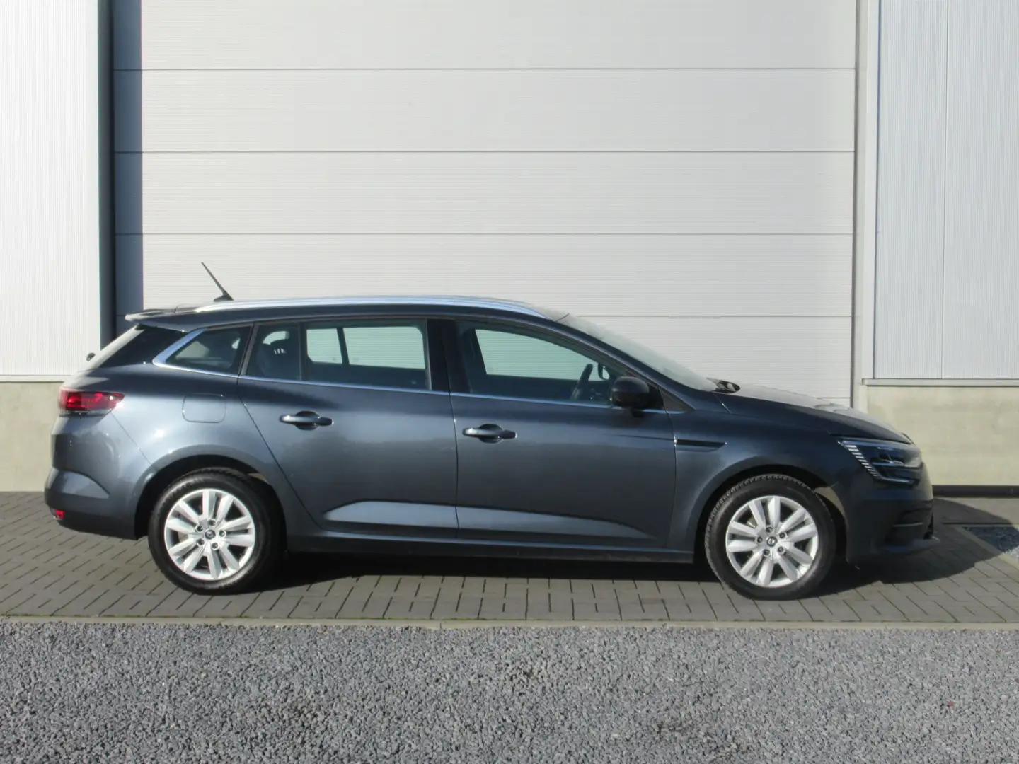 Renault Megane 1.0TCe / Grandtour / PDC / Navi / Cruise Control / Grijs - 2