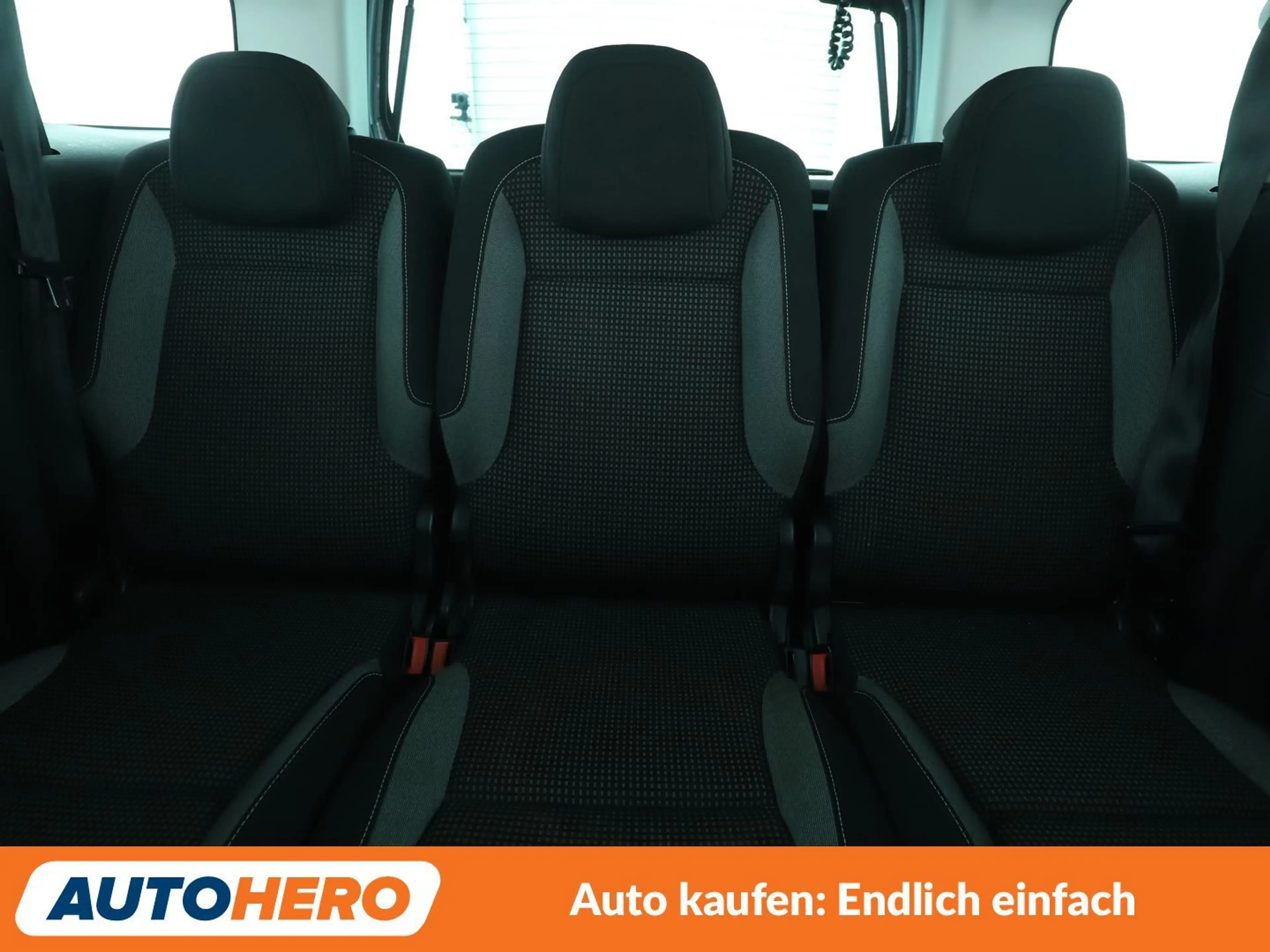 Peugeot Partner 1.2 PureTech Allure*NAVI*TEMPO*PDC*KLIMA*GARANTIE* — photo 15