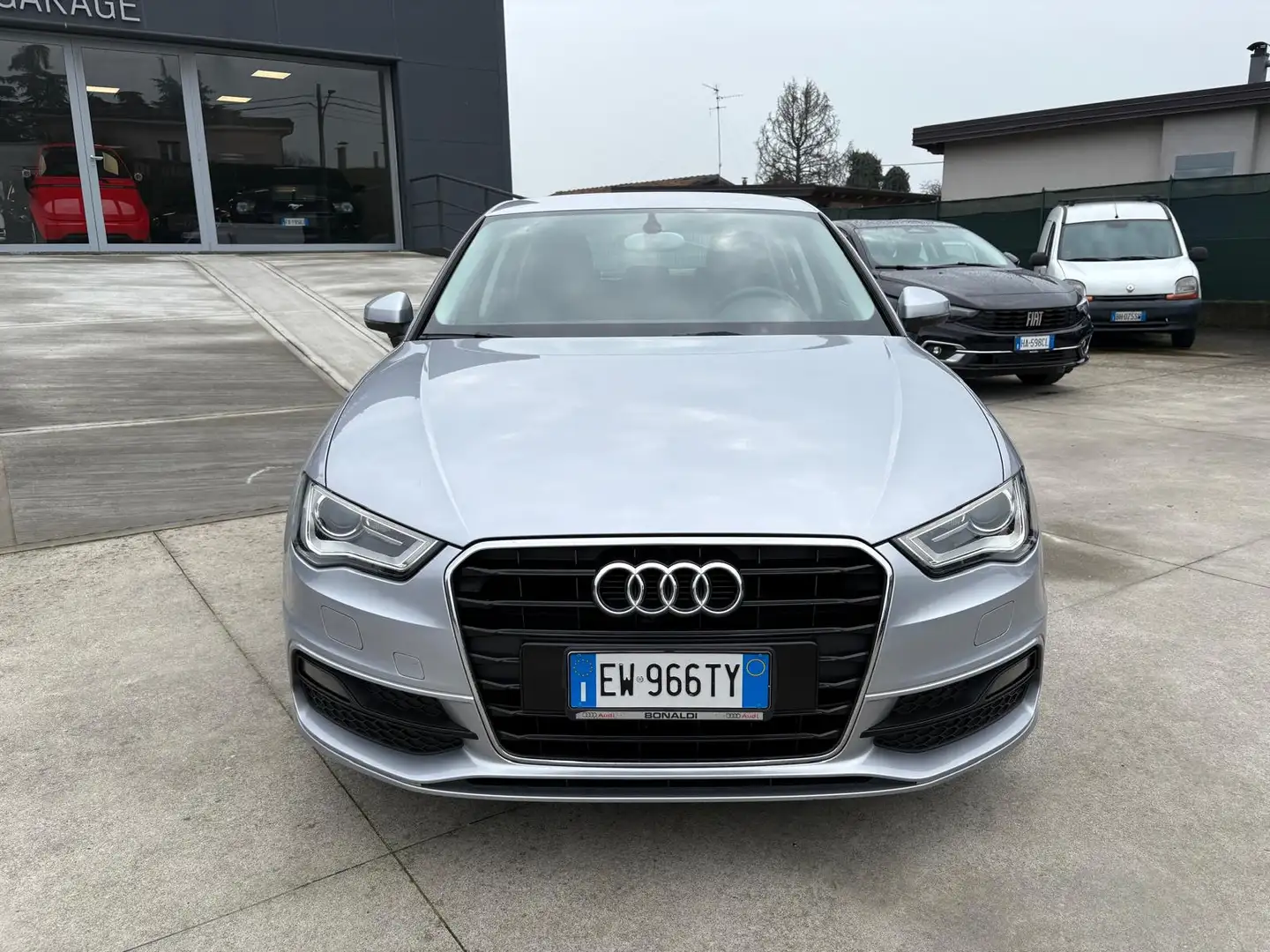 Audi A3 Sportback 1.6 tdi S-Line 110cv s-tronic E6-UNICOPR Argent - 2