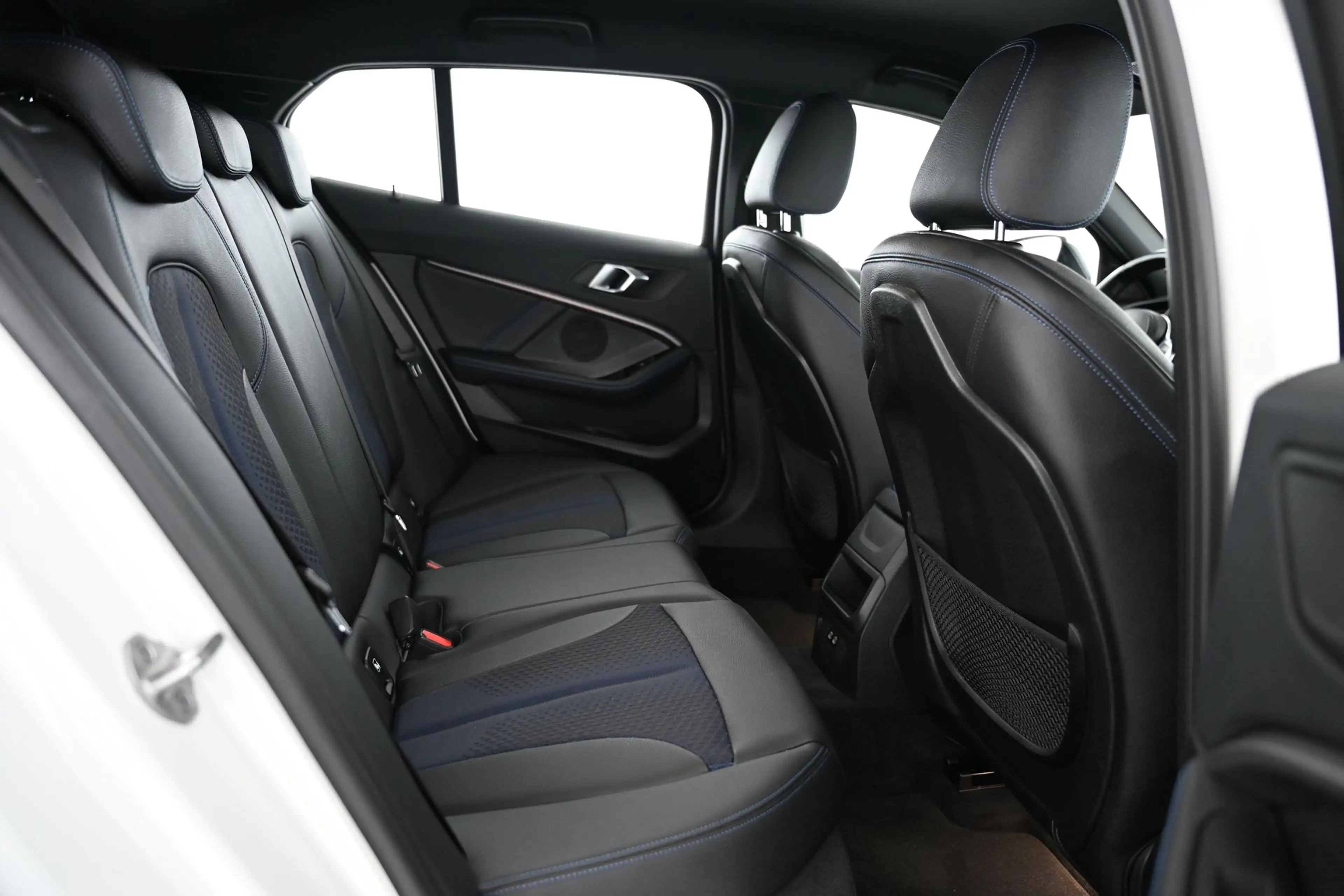 BMW 120 - 120 i 2.0 M-Sport Aut. Pickerl NEU — photo 36