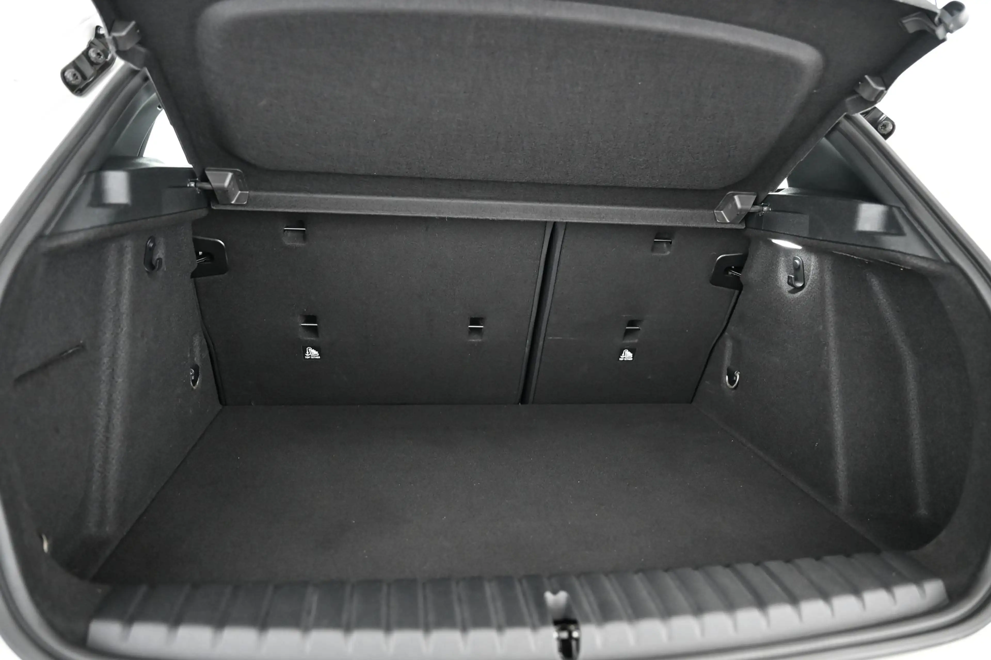 BMW 120 - 120 i 2.0 M-Sport Aut. Pickerl NEU — photo 37