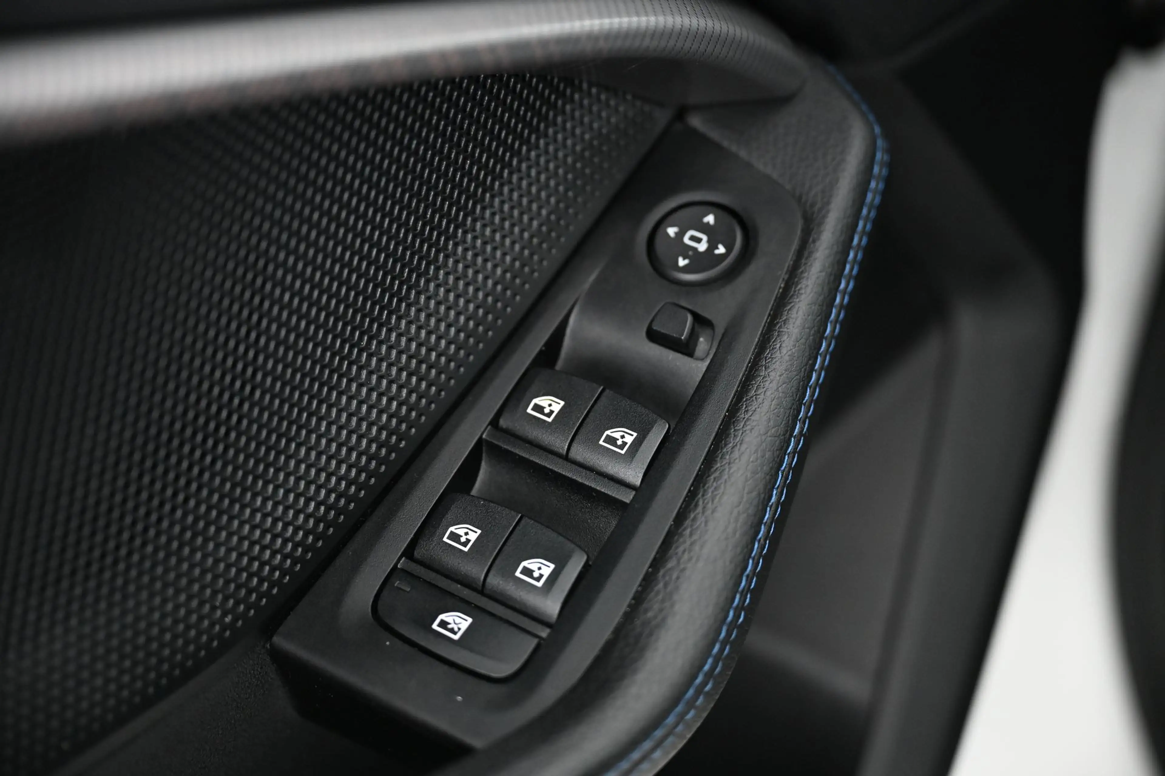 BMW 120 - 120 i 2.0 M-Sport Aut. Pickerl NEU — photo 31