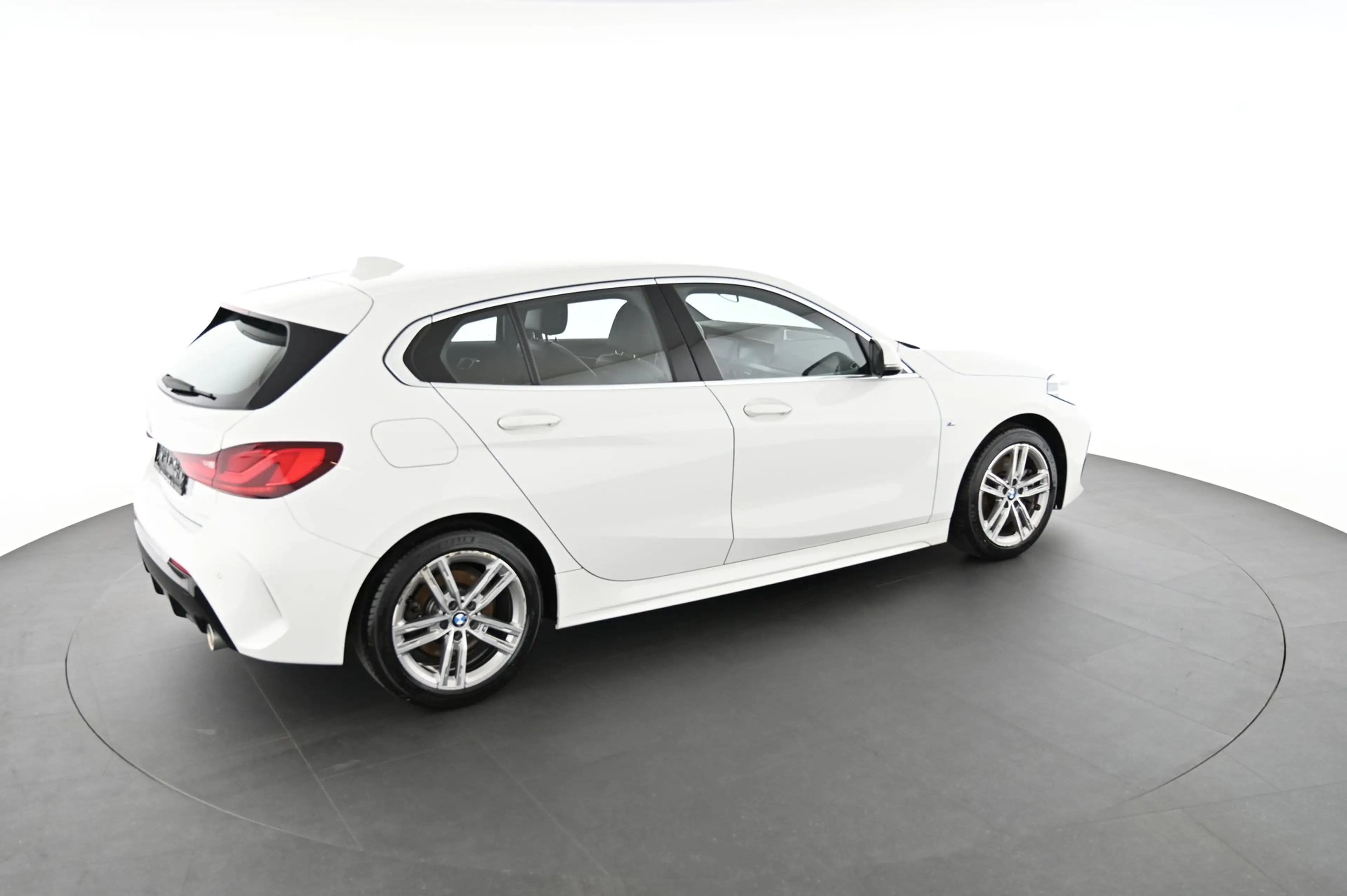 BMW 120 - 120 i 2.0 M-Sport Aut. Pickerl NEU — photo 4