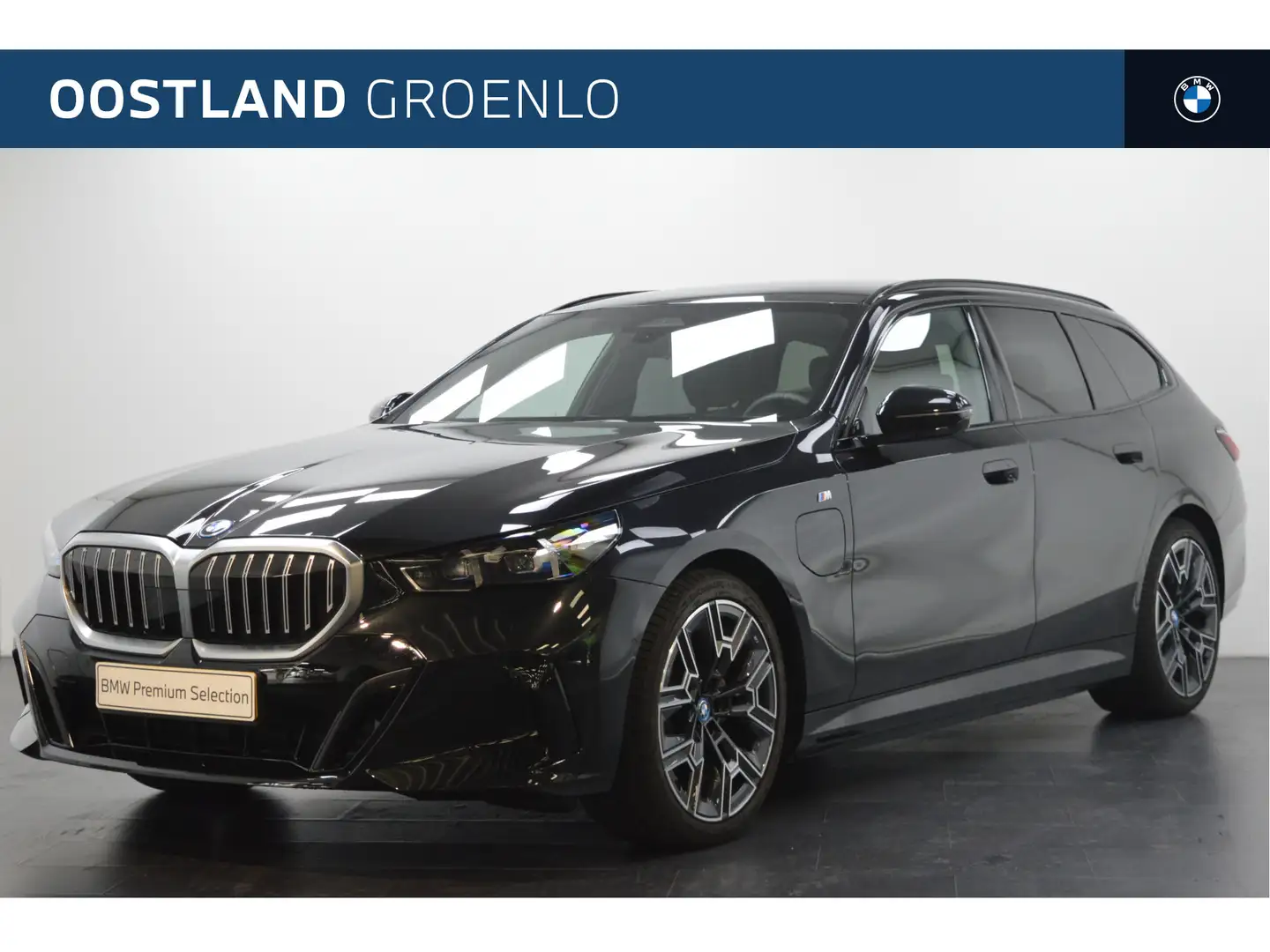 BMW 530 5 Serie Touring 530e M Sport Automaat / Achteruitr Zwart - 1