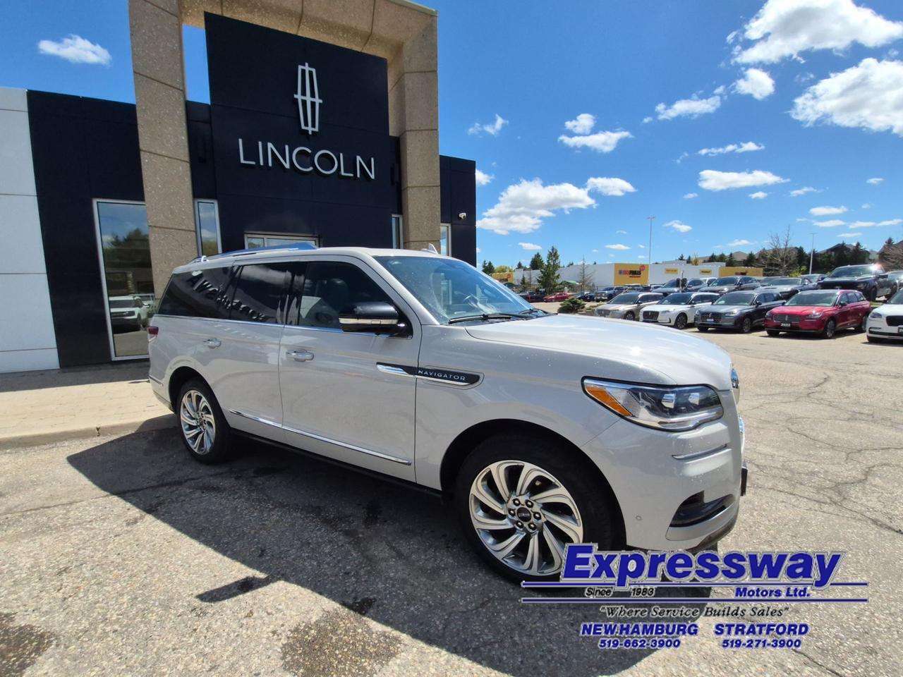 2024 Lincoln Navigator REGULAR LENGTH, 2ND ROW CAPTAINS, 22 RIMS, LOADED