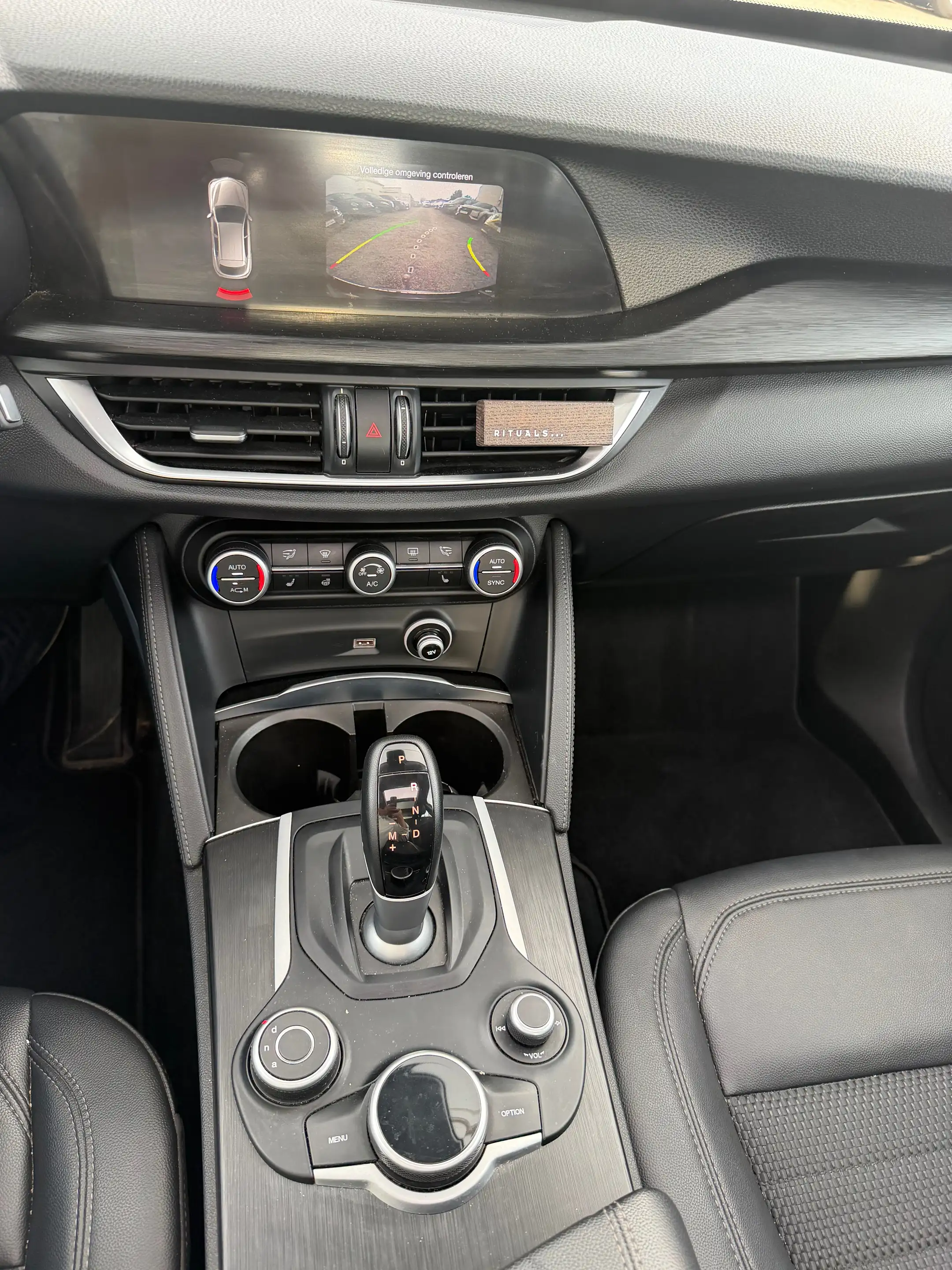 Alfa Romeo Stelvio Stelvio 2.2 JTD AWD panodak 12 maanden waarborg — photo 9