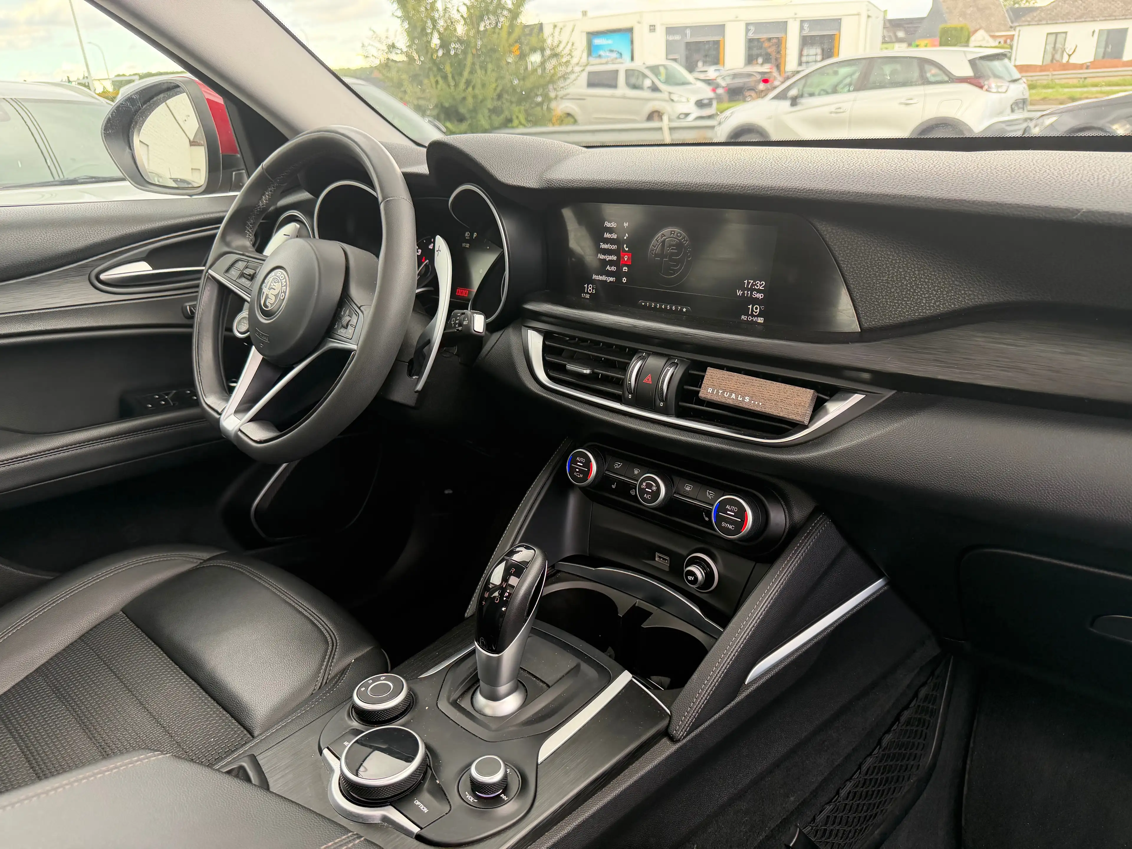 Alfa Romeo Stelvio Stelvio 2.2 JTD AWD panodak 12 maanden waarborg — photo 8