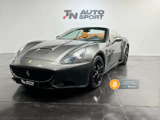 Ferrari California Descapotable Automático de 2 Puertas