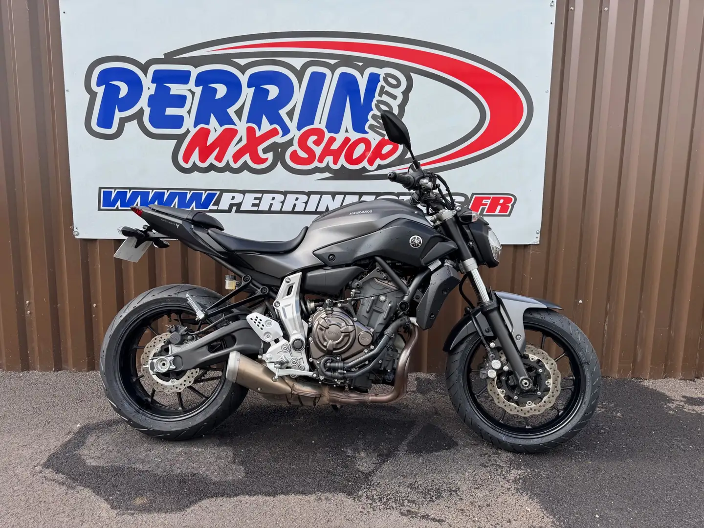 Yamaha MT-07 Grau - 1