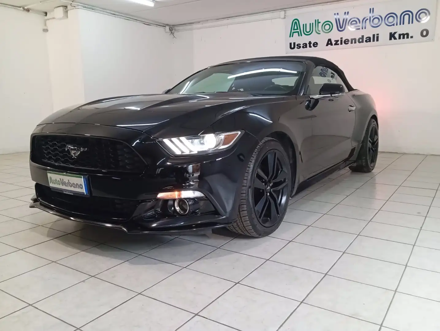 Ford Mustang Convertible 2.3 ecoboost 290cv my19 Czarny - 2