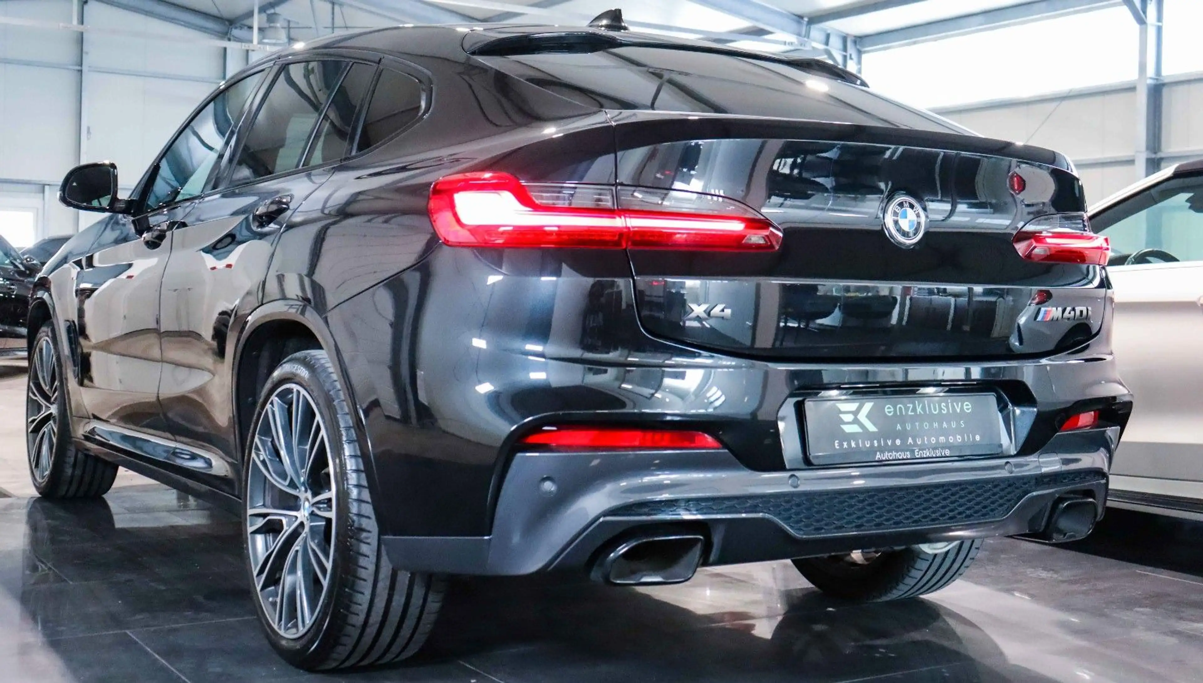 BMW X4 M i xD NAVI PROF*HuD*SPUR*AHK*KEYLESS*SHADOW — photo 8