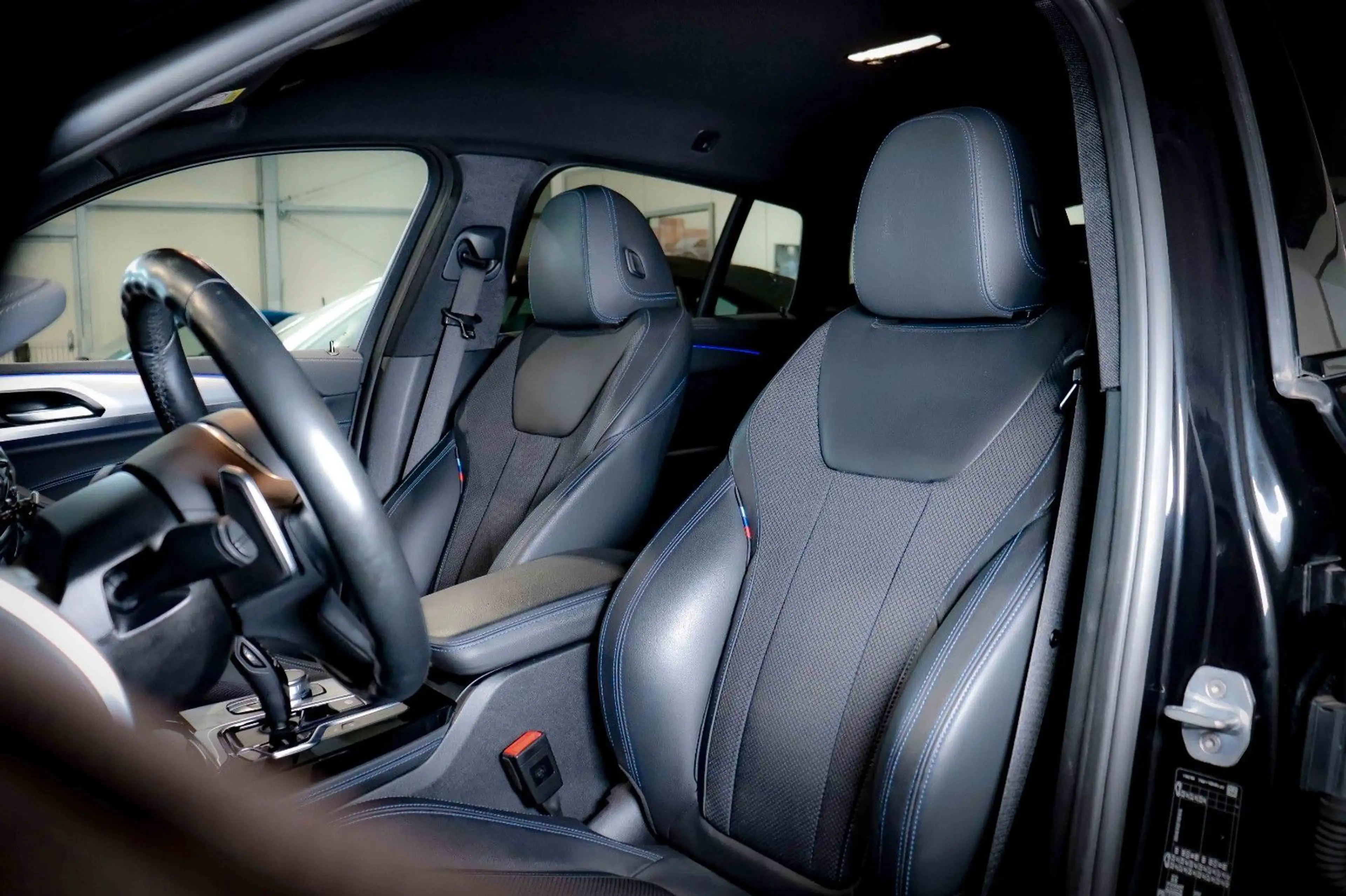BMW X4 M i xD NAVI PROF*HuD*SPUR*AHK*KEYLESS*SHADOW — photo 14