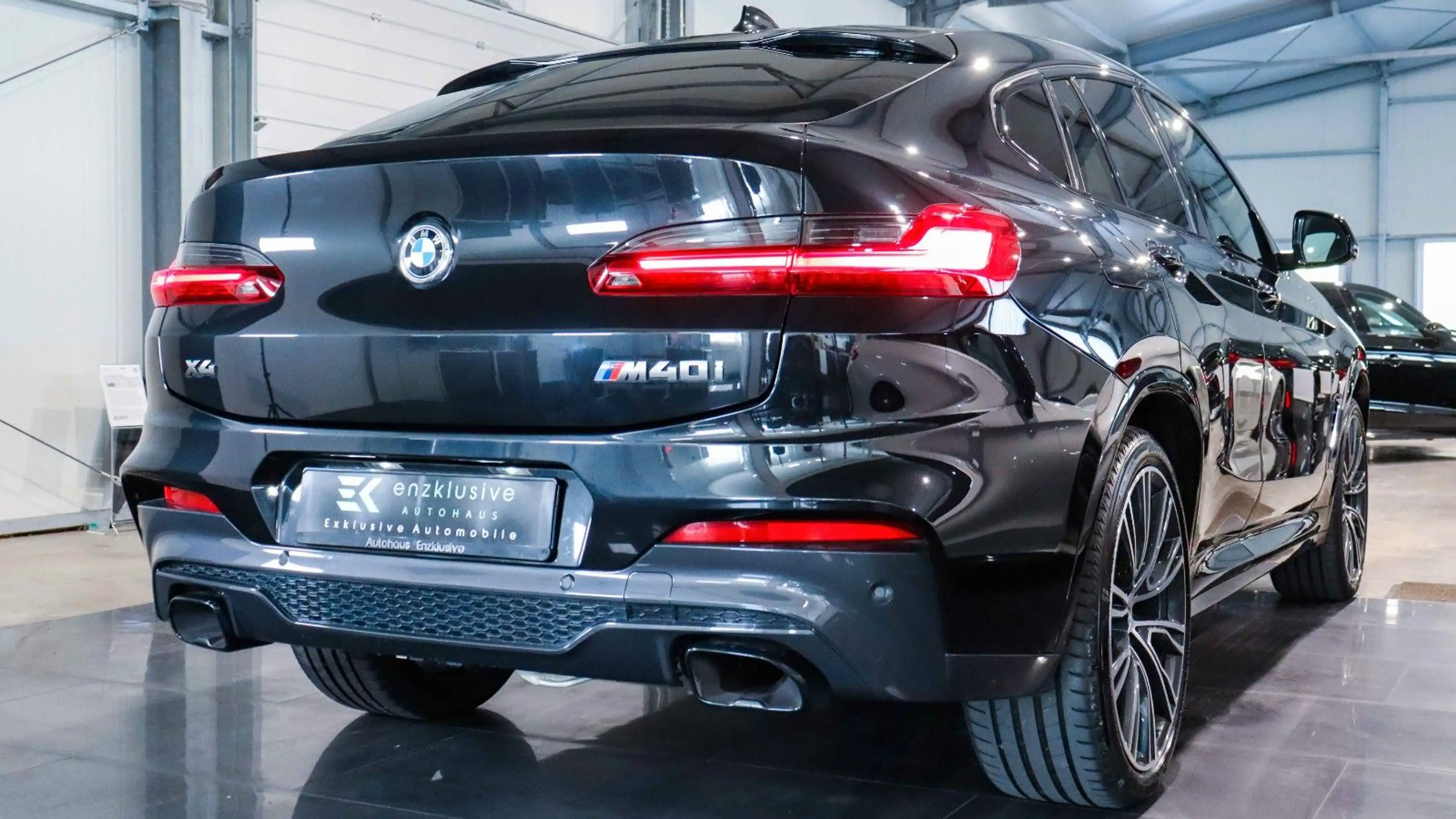 BMW X4 M i xD NAVI PROF*HuD*SPUR*AHK*KEYLESS*SHADOW — photo 9