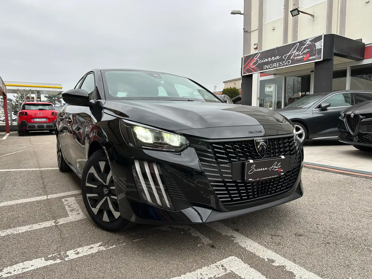 Peugeot 208 1.2 puretech Style 100cv S&S Negro - 1