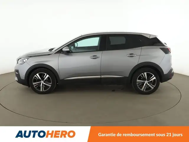 Peugeot 3008 view 3