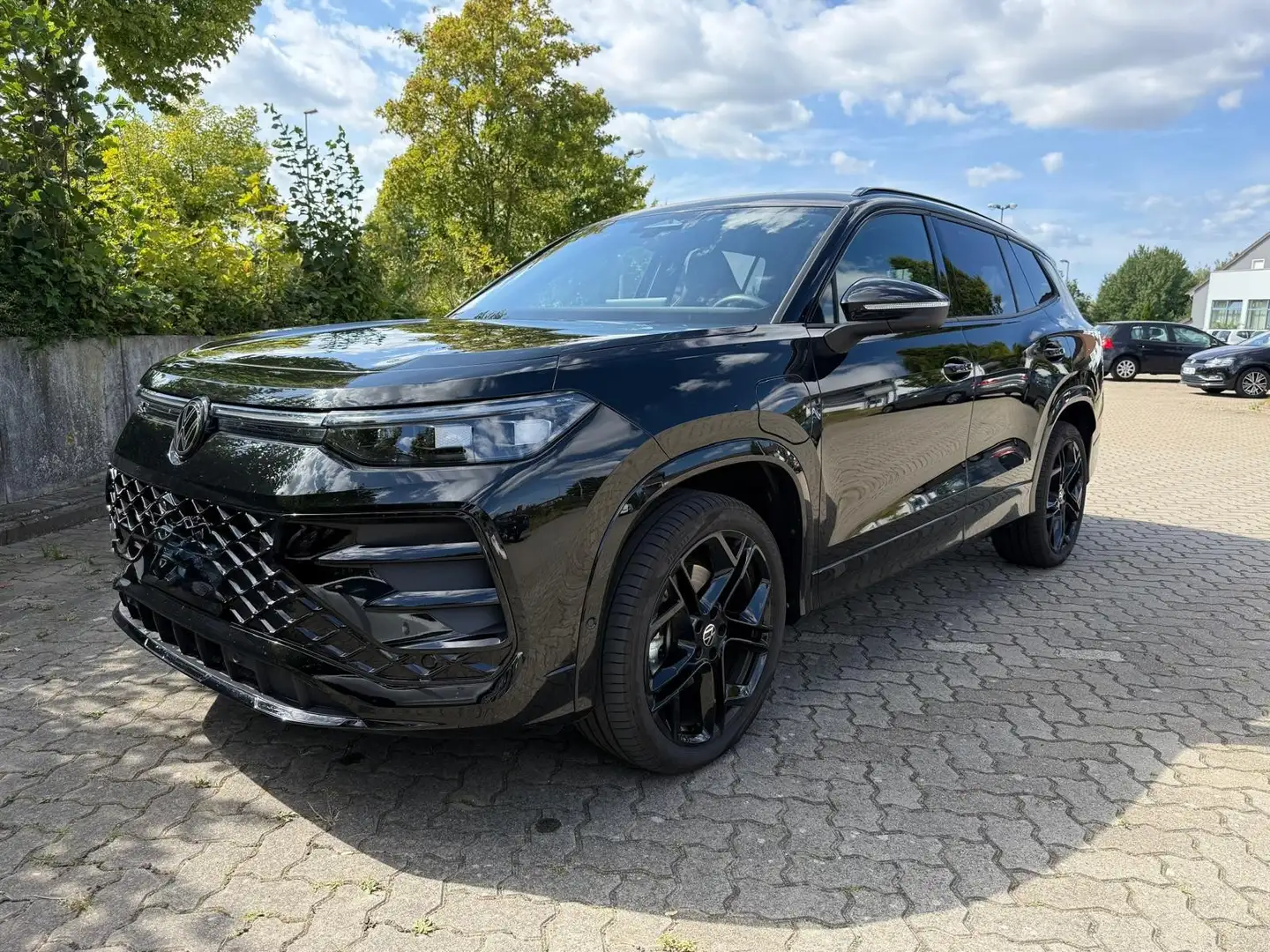 Volkswagen Tayron 1.5 eHybrid OPF DSG R-Line - 1