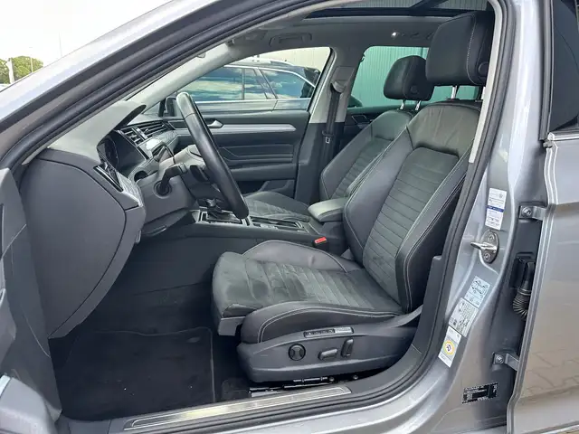 Volkswagen Passat view 12