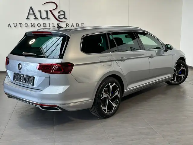 Volkswagen Passat view 4