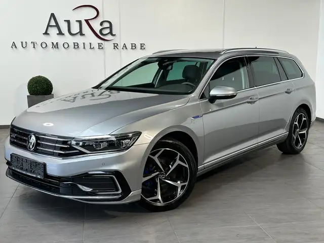 Volkswagen Passat view 2