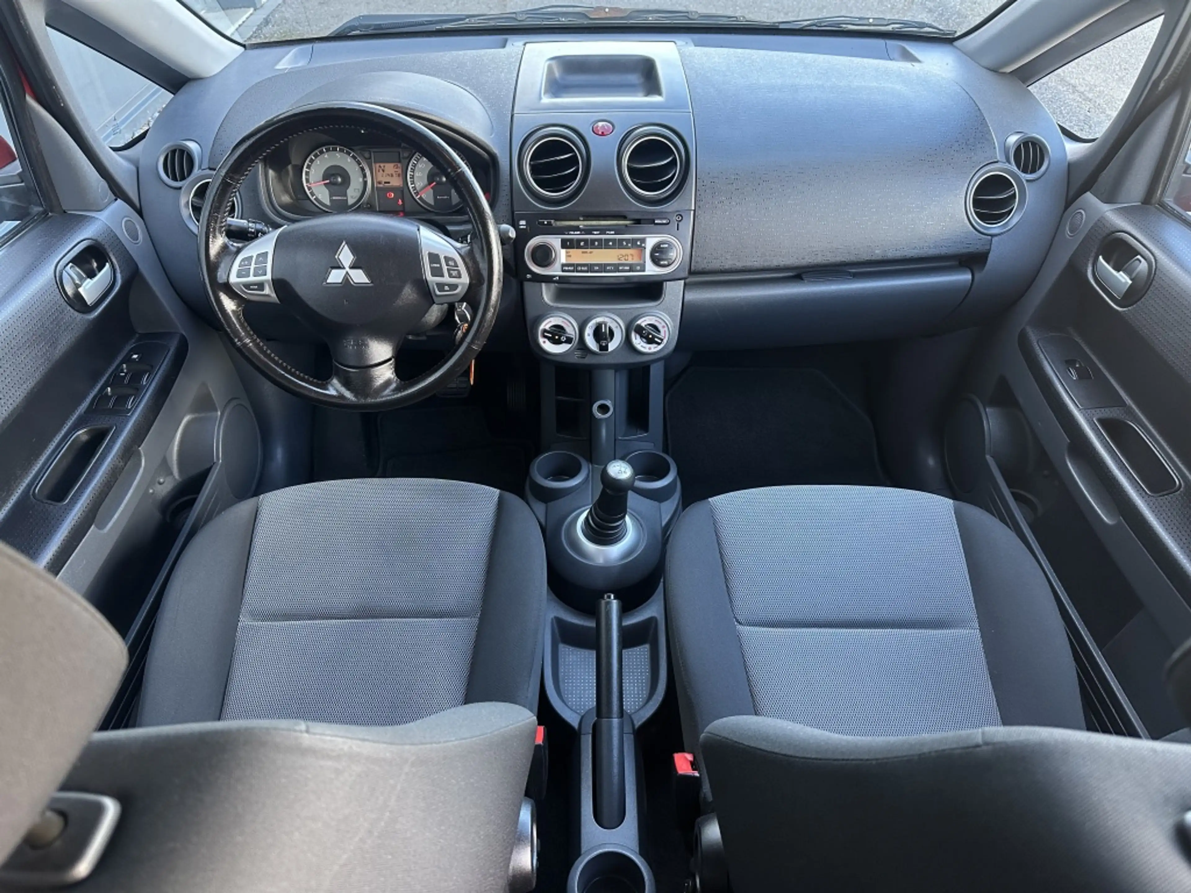 Mitsubishi Colt 1.3 Edition Two / Automaat / Airco — photo 13