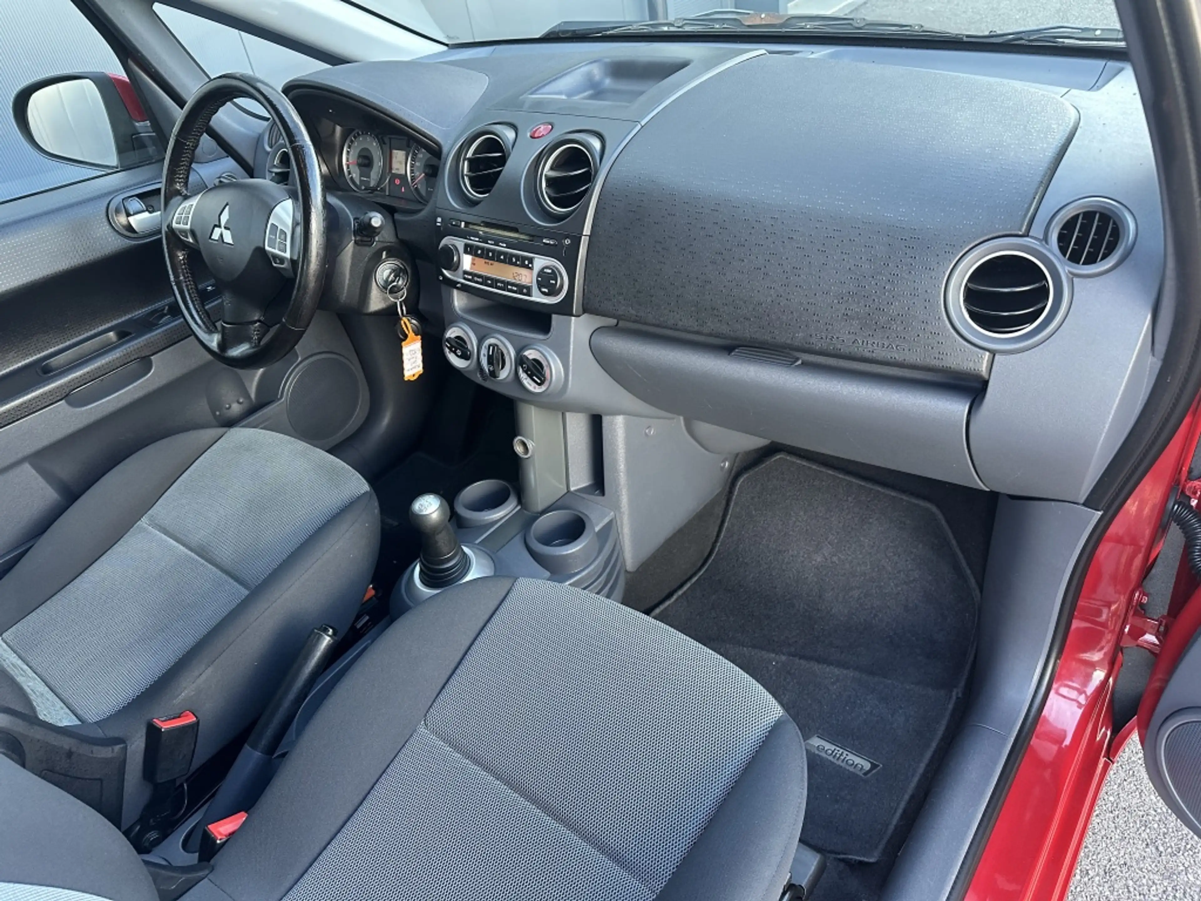 Mitsubishi Colt 1.3 Edition Two / Automaat / Airco — photo 17