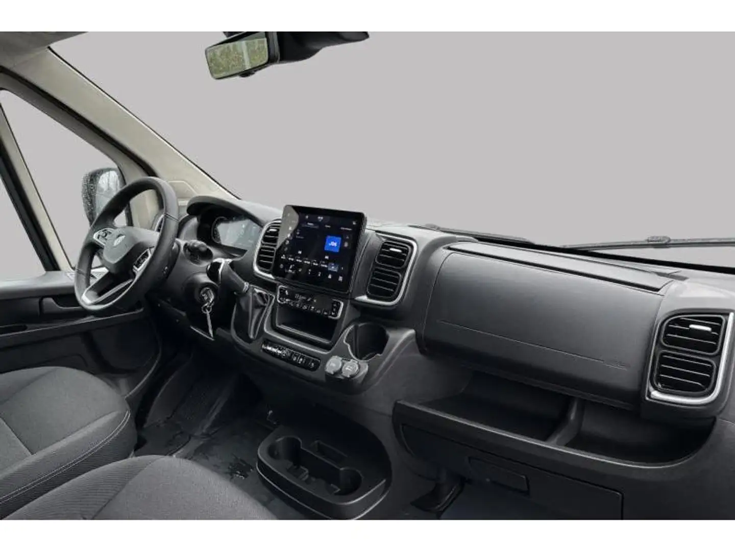 Peugeot Boxer 335 L3H2 2.2 BlueHDi 140 S&S A Grijs - 2