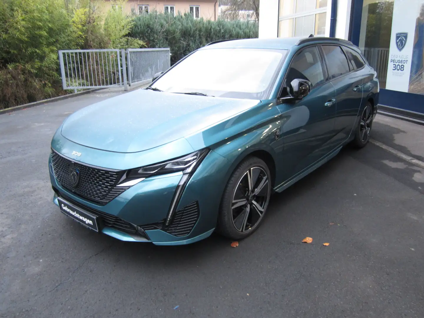 Peugeot 308 SW GT PureTech 130 EAT8 Blau - 2