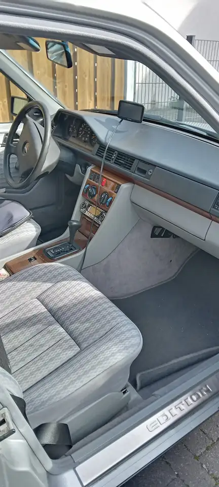 Mercedes-Benz E 200 TE S124, Tüv neu, Autom., Neuteile, foto 4