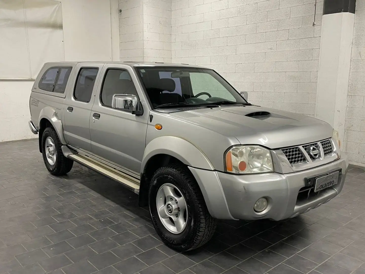Nissan Navara Pick-up 2.5 TD 4 porte Double Cab-TETTO Gris - 1