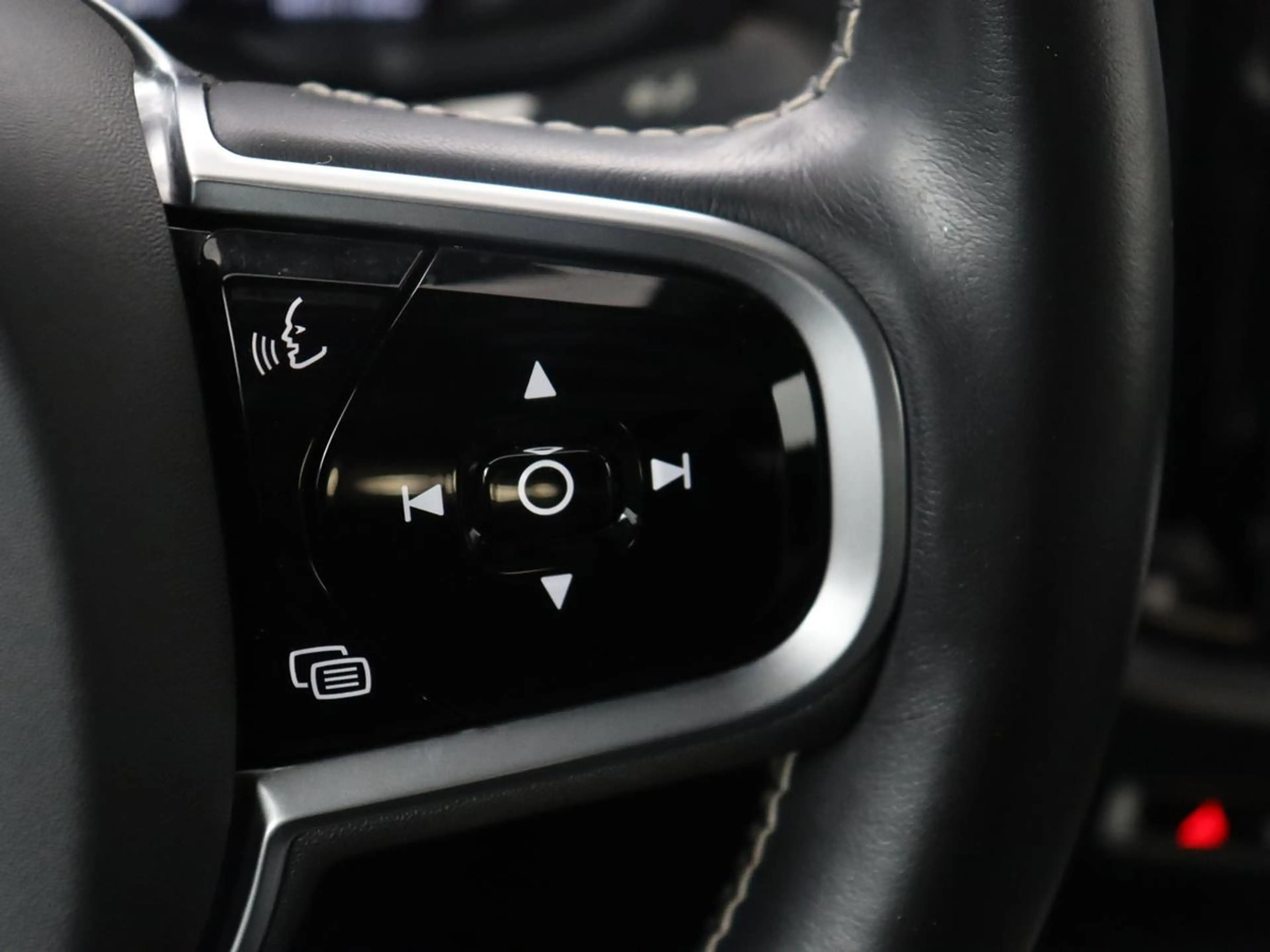 Volvo S60 2.0 T4 R-Design | Stoelverwarming | LED | Navigati — photo 17