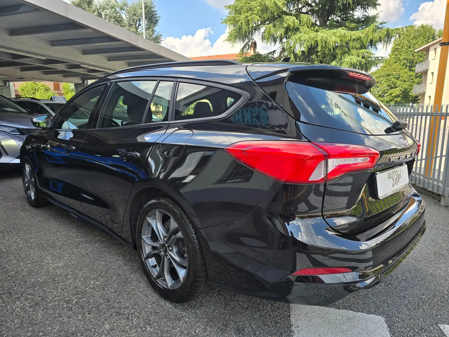 Ford Focus SW 1.0 ecoboost 125cv ST-Line AUT. Schwarz - 2