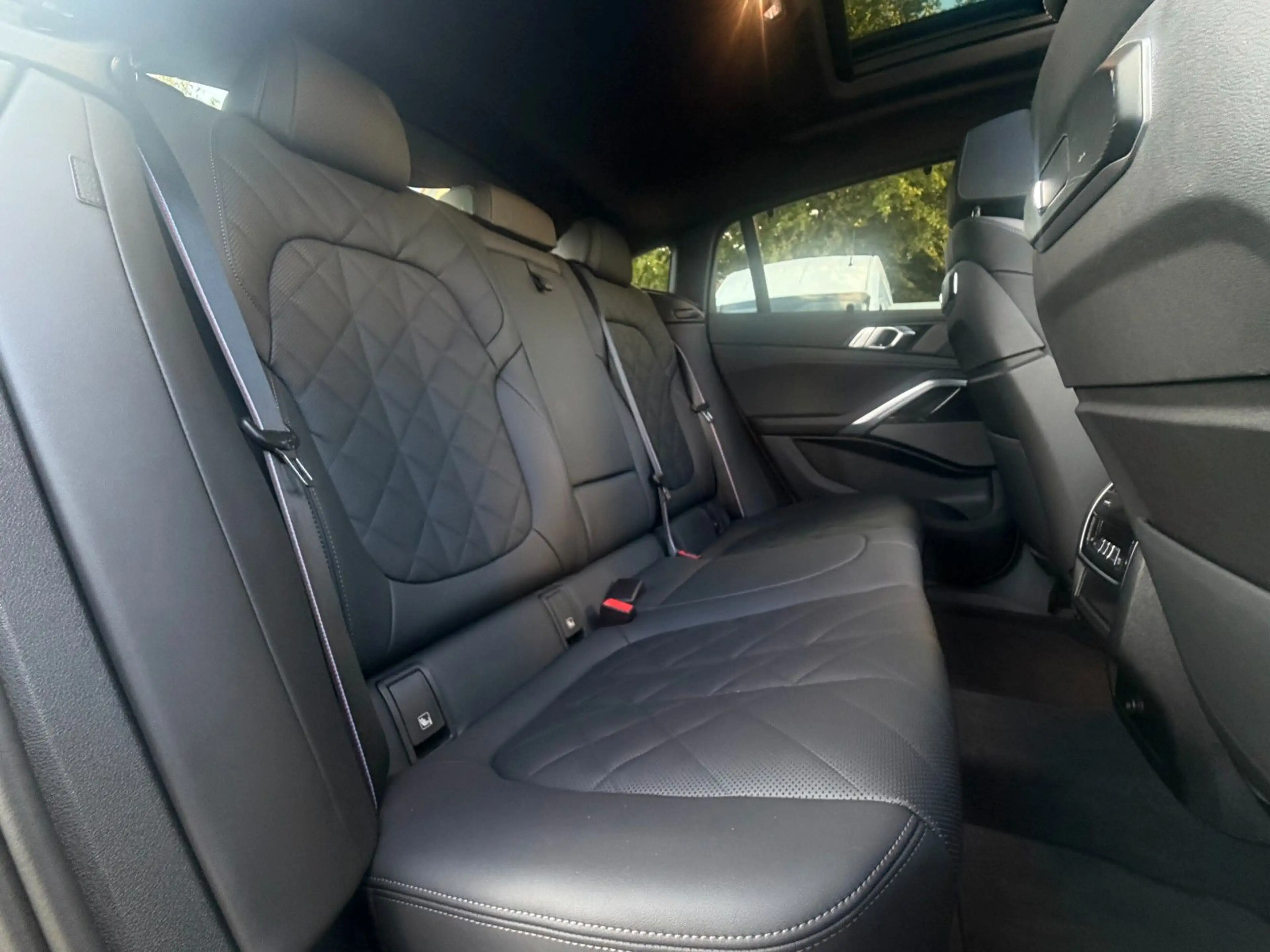 BMW X6 40i xDrive M Sport Pro Iconic Pano H&K AHK 22 — photo 14