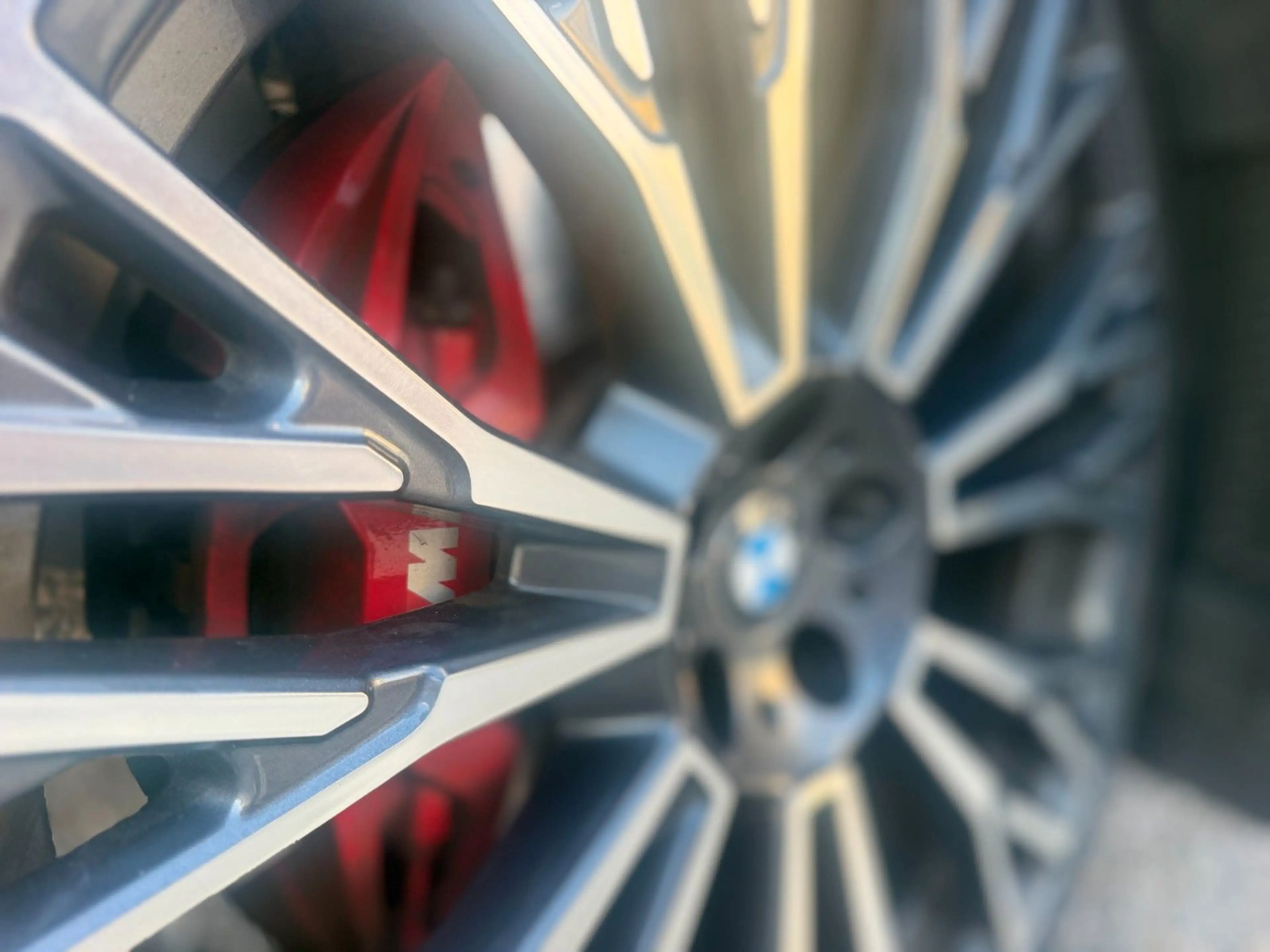 BMW X6 40i xDrive M Sport Pro Iconic Pano H&K AHK 22 — photo 7