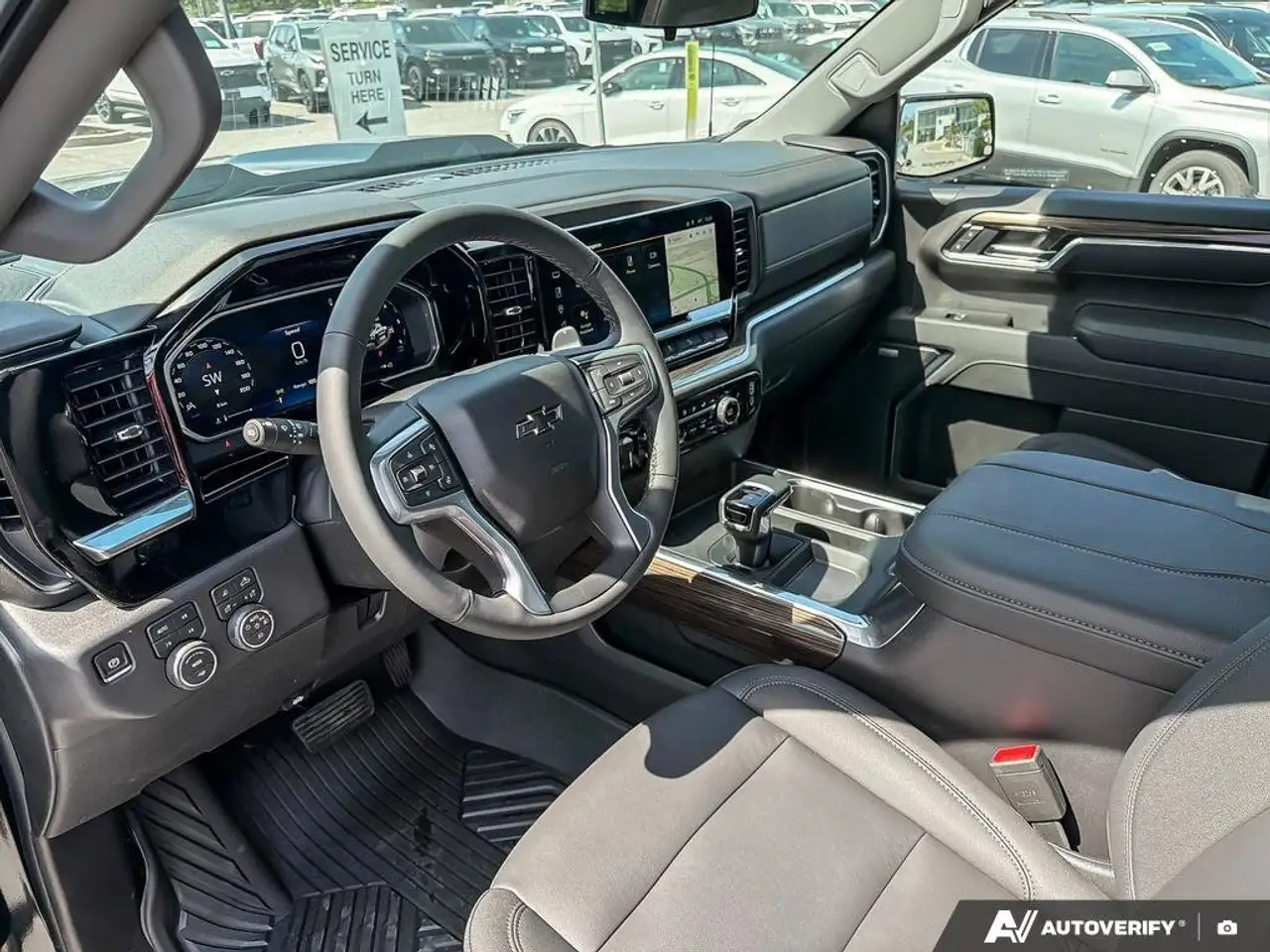 Chevrolet Silverado 1500 снимка Chevrolet Silverado 1500