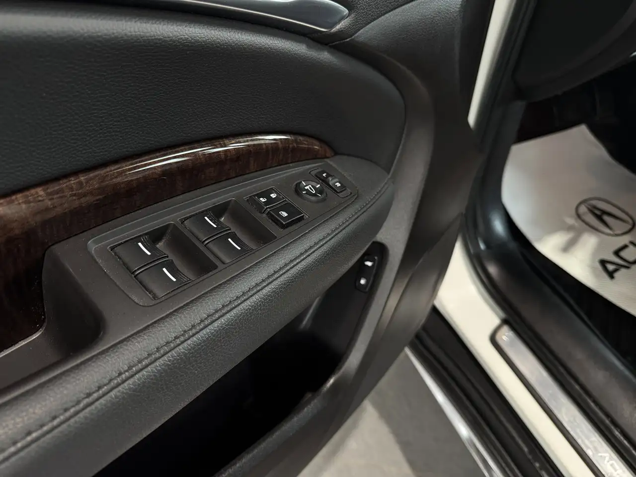 Acura MDX снимка Acura MDX