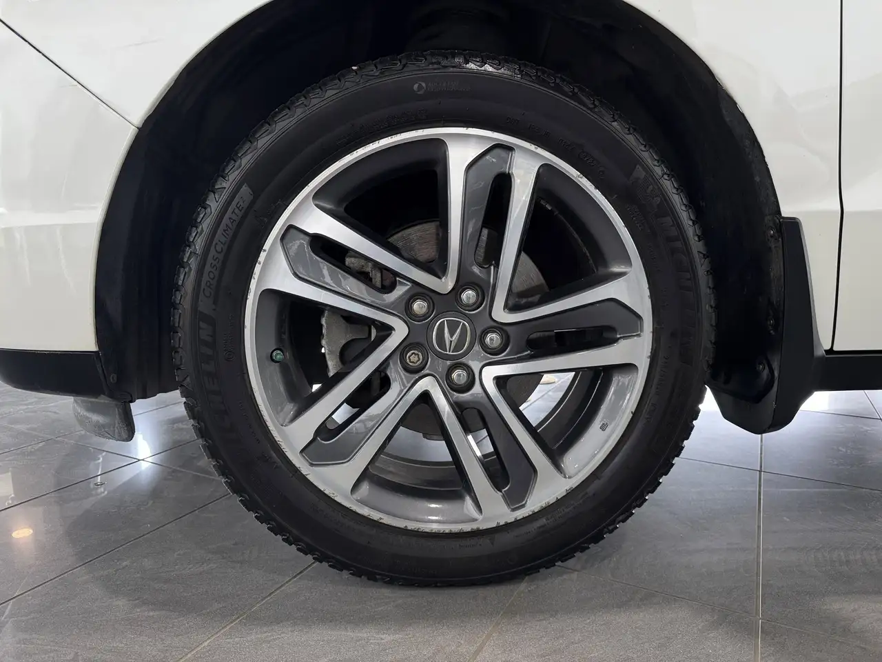 Acura MDX снимка Acura MDX