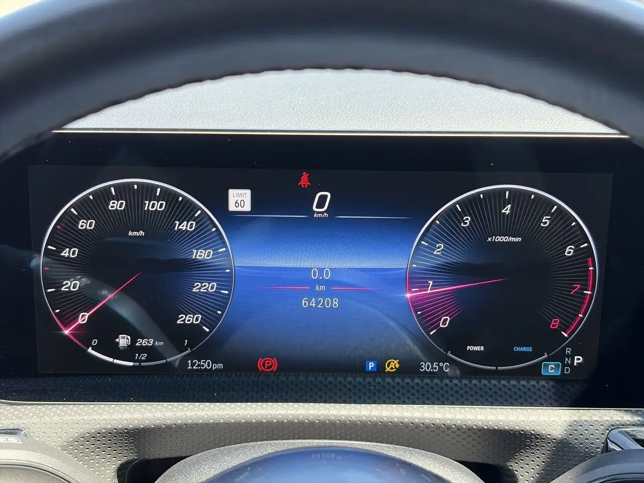 Mercedes-Benz CLA снимка Mercedes-Benz CLA