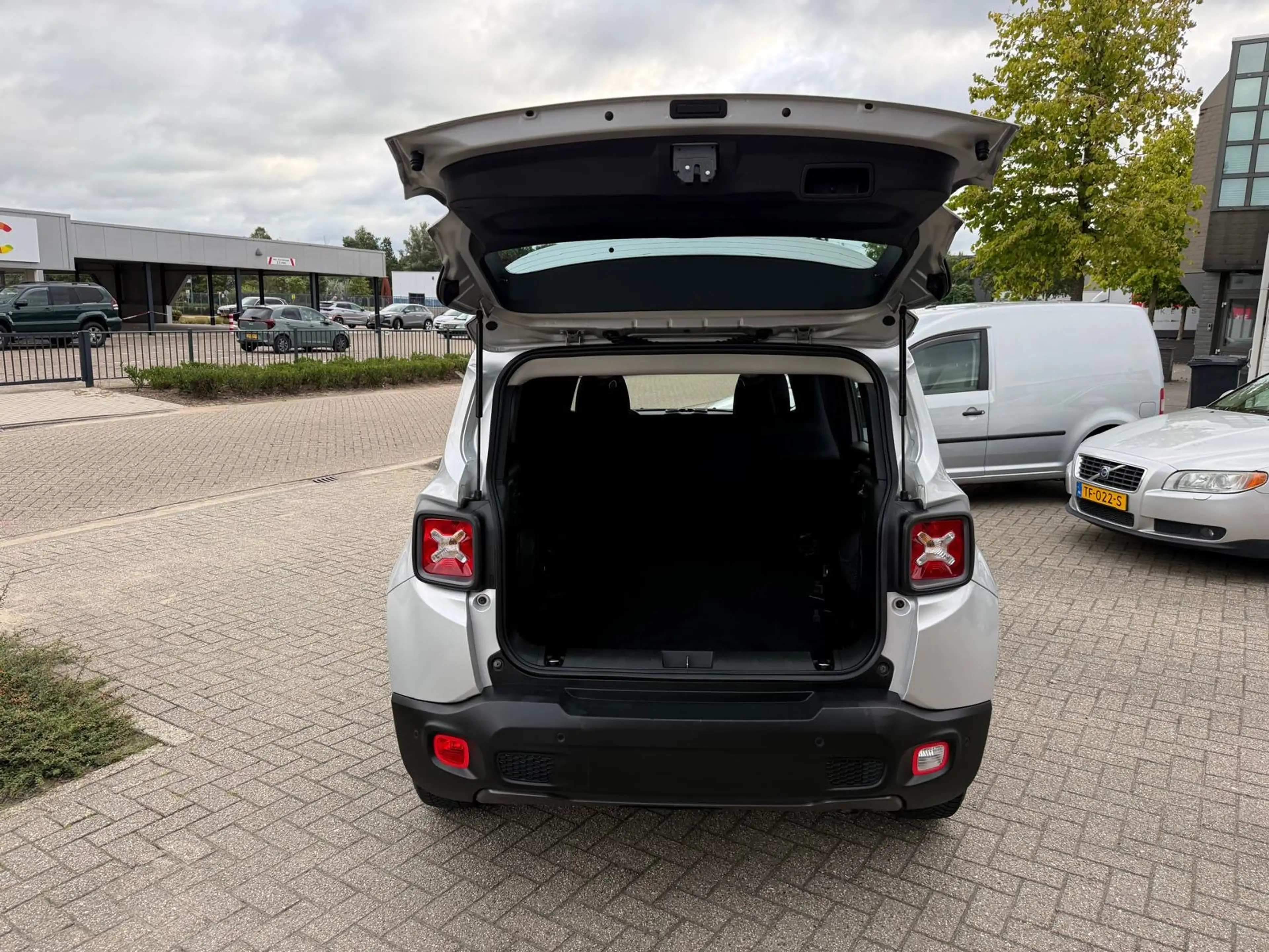 Jeep Renegade 1.4 MultiAir Longitude Airco Navigatie grijs kente — photo 15