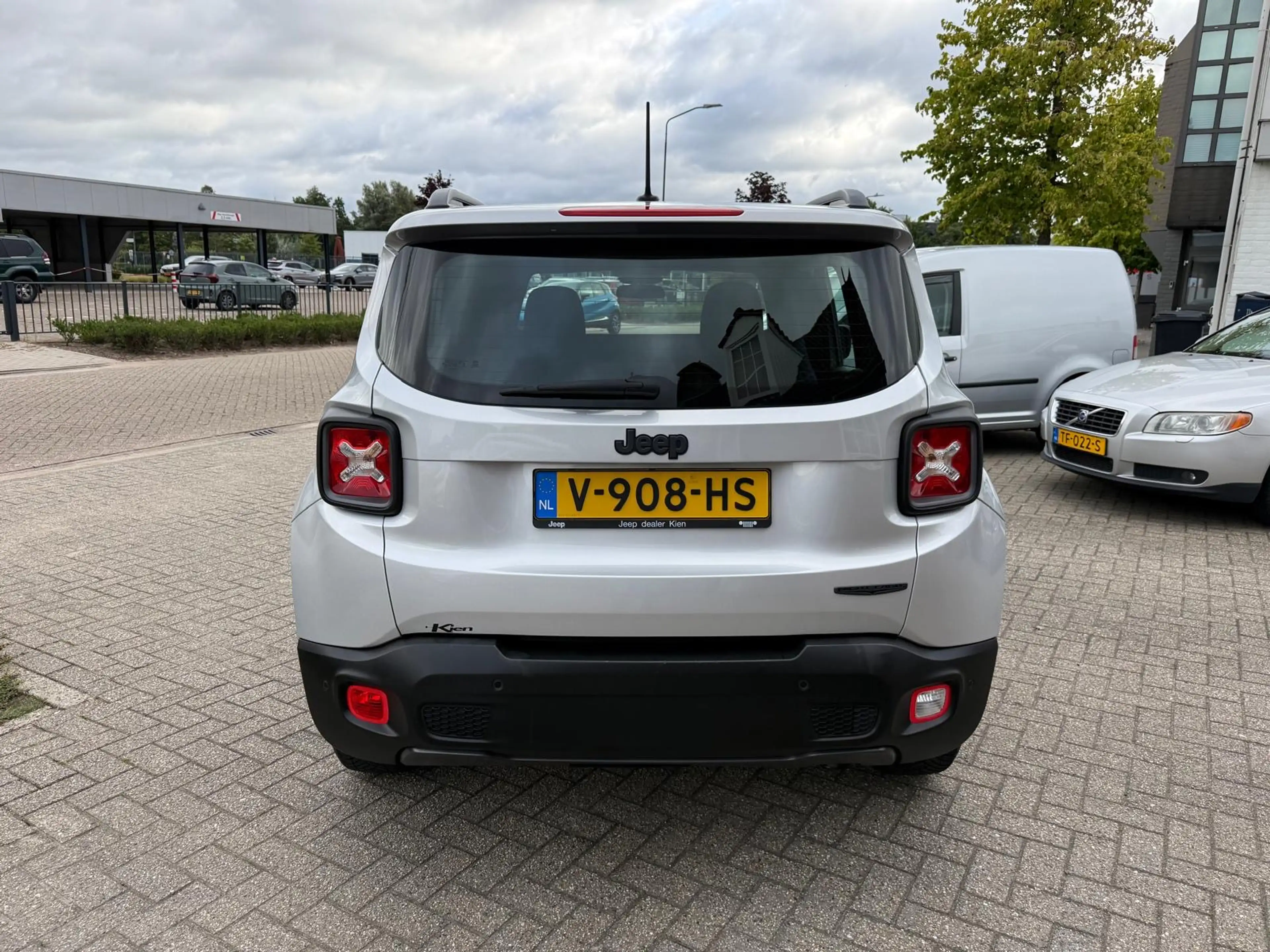 Jeep Renegade 1.4 MultiAir Longitude Airco Navigatie grijs kente — photo 14