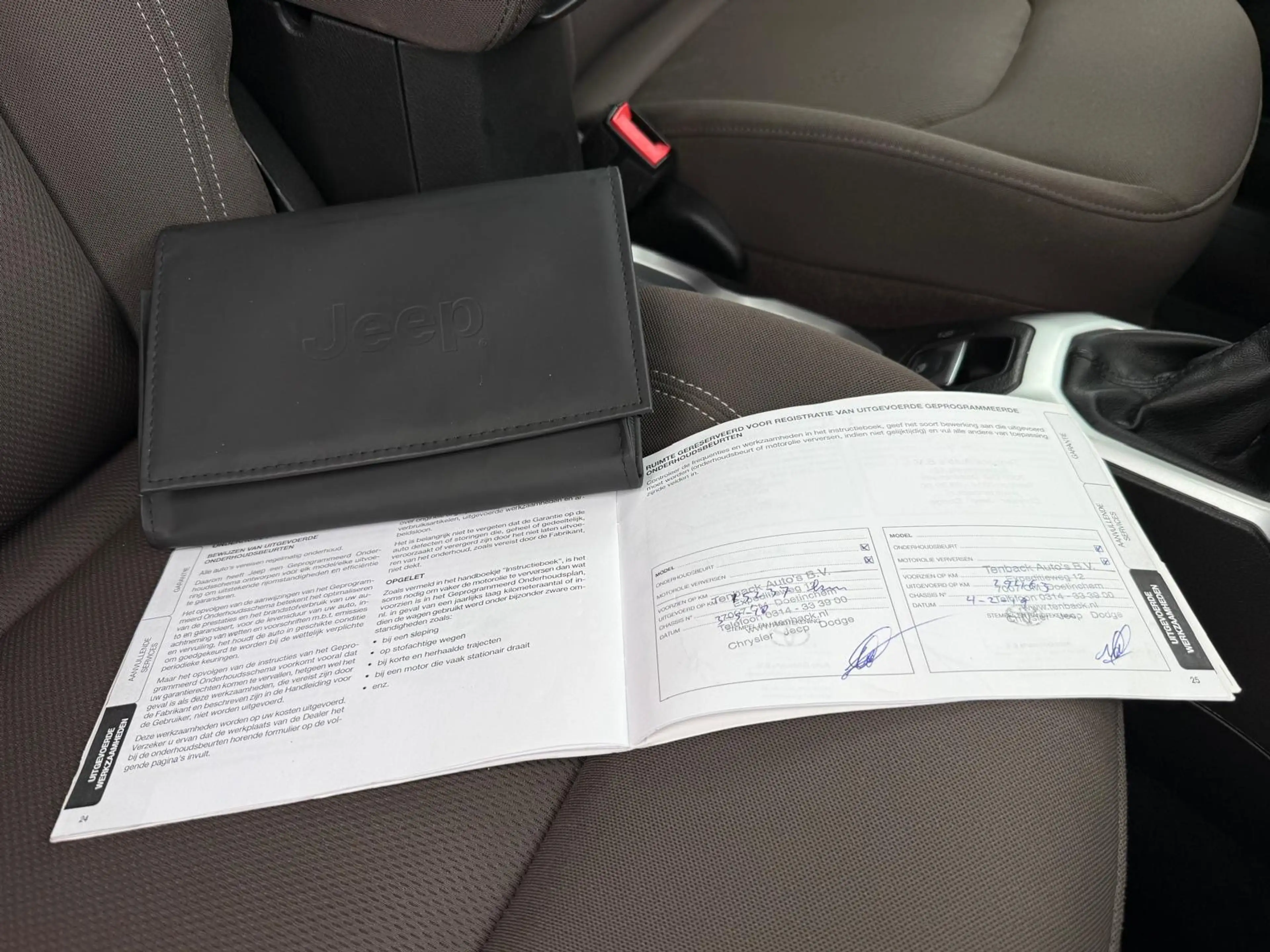 Jeep Renegade 1.4 MultiAir Longitude Airco Navigatie grijs kente — photo 19