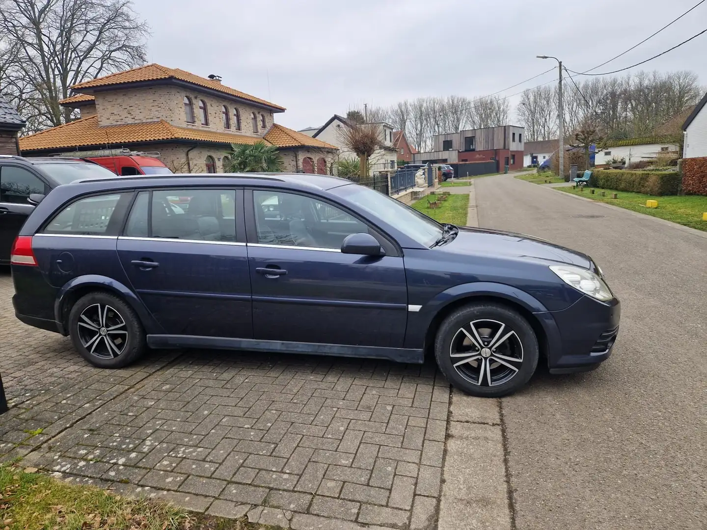 Opel Vectra Vectra 1.9 CDTI DPF Business Plus Blauw - 1