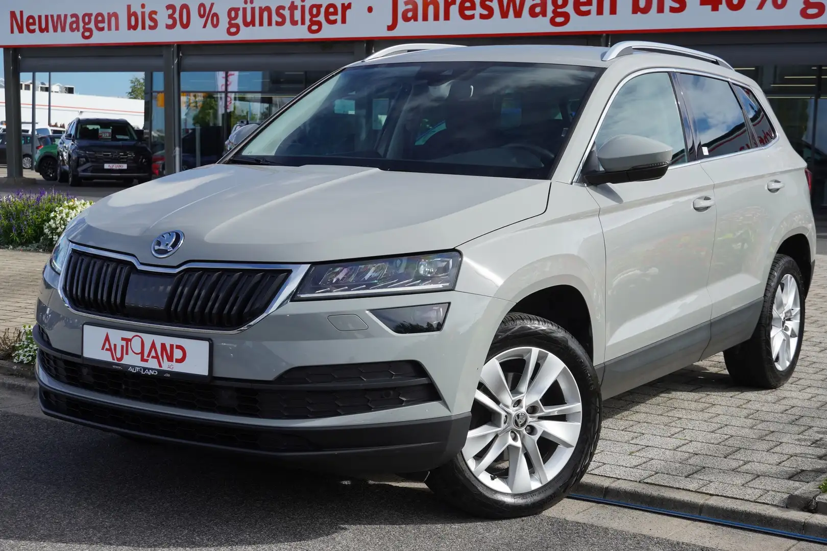 Skoda Karoq 1.5 16V TSI Style LED Navi ACC DAB PDC Grigio - 2