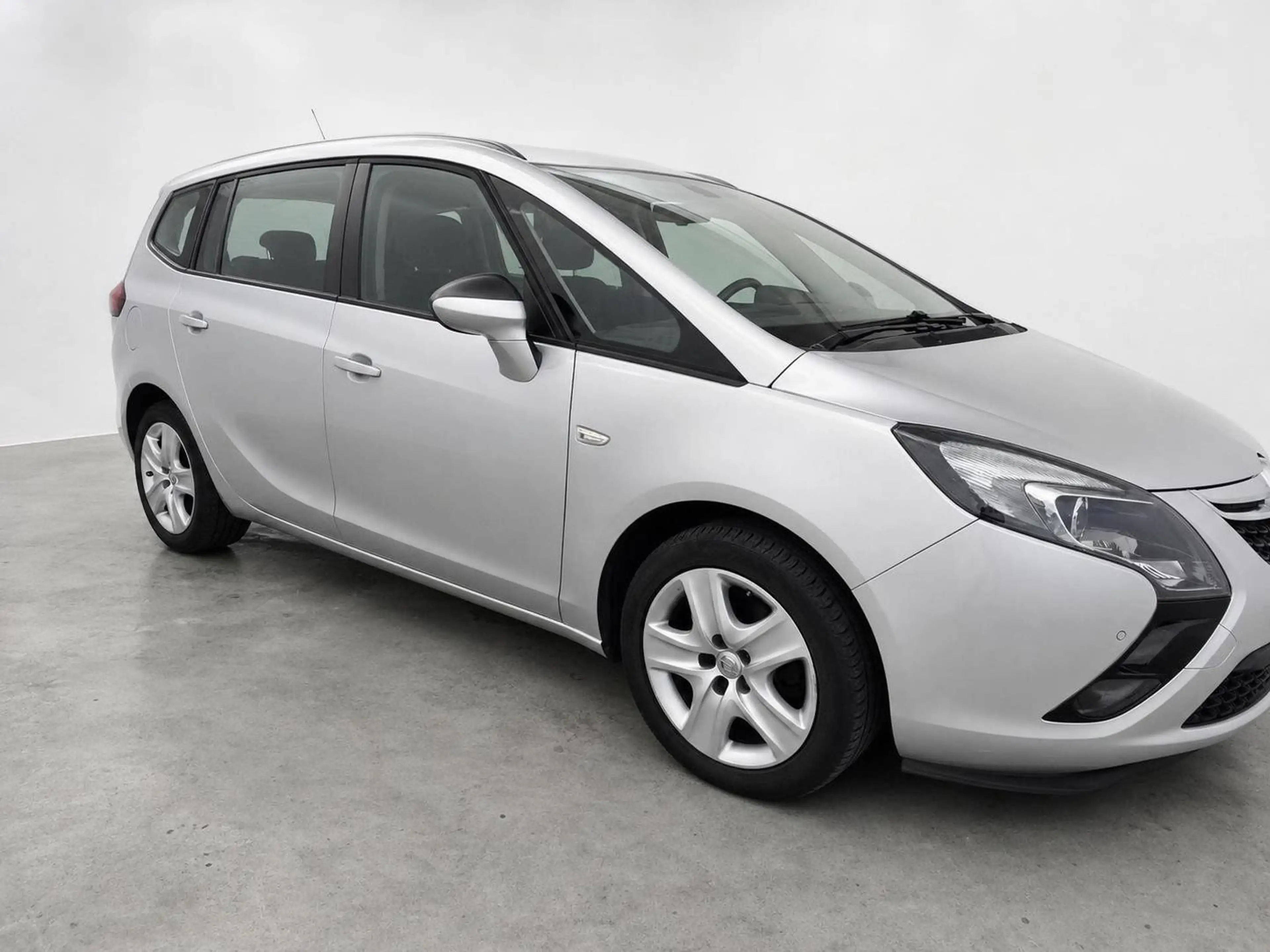 Opel Zafira Tourer Edition/7 Sitze/Klima/Navi/Fahrradträger/Turbo neu — photo 5