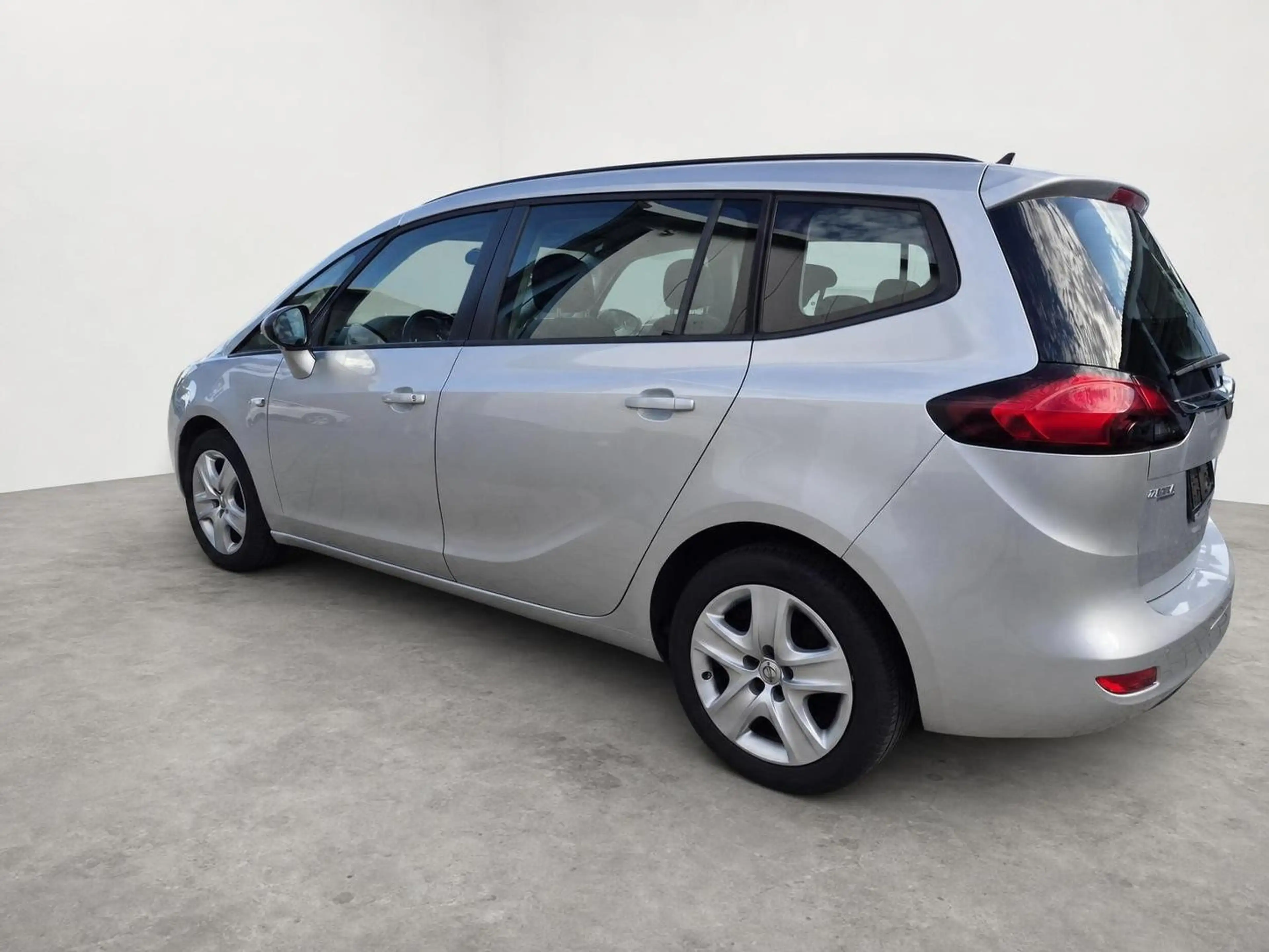 Opel Zafira Tourer Edition/7 Sitze/Klima/Navi/Fahrradträger/Turbo neu — photo 3