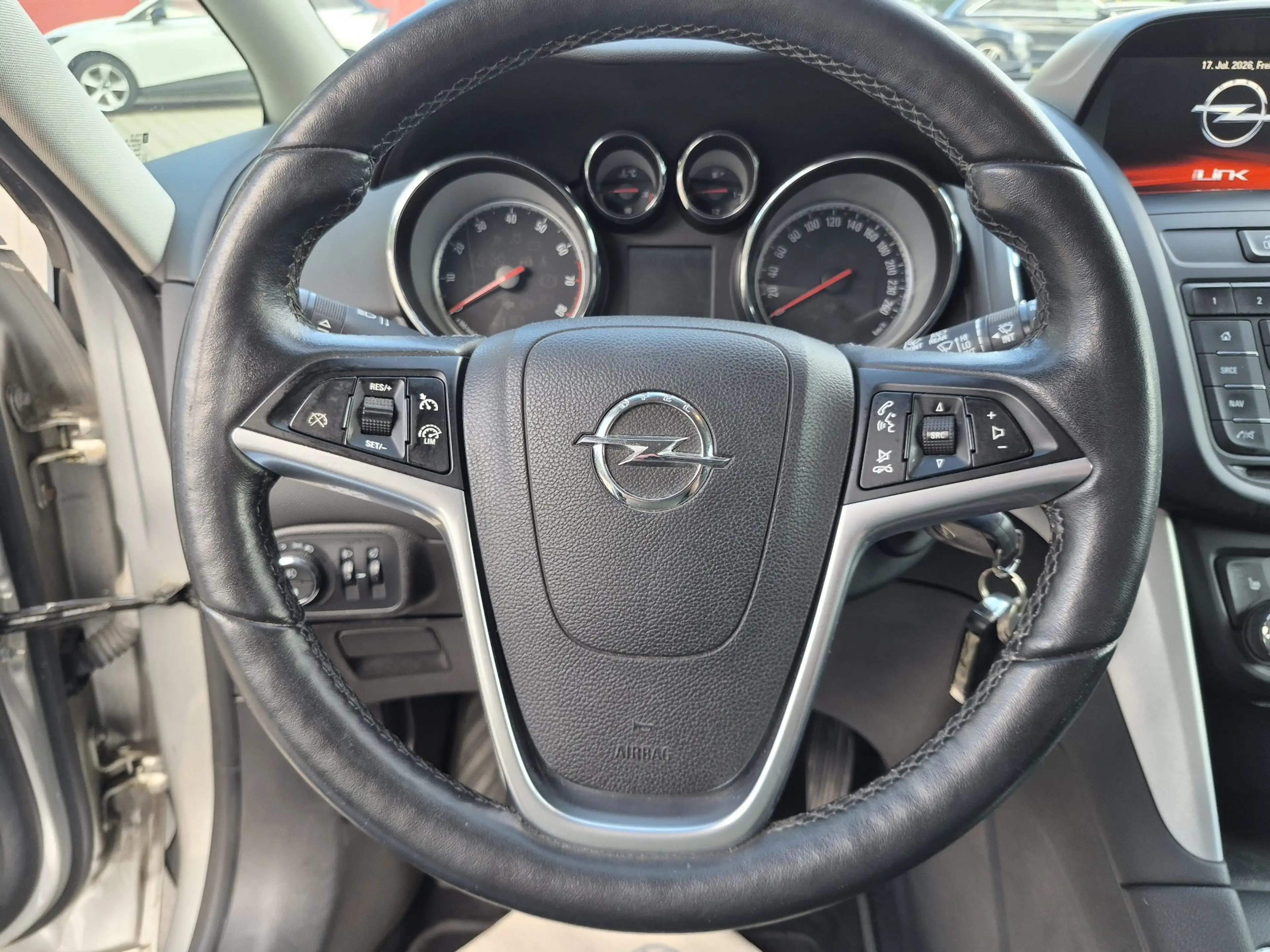 Opel Zafira Tourer Edition/7 Sitze/Klima/Navi/Fahrradträger/Turbo neu — photo 14