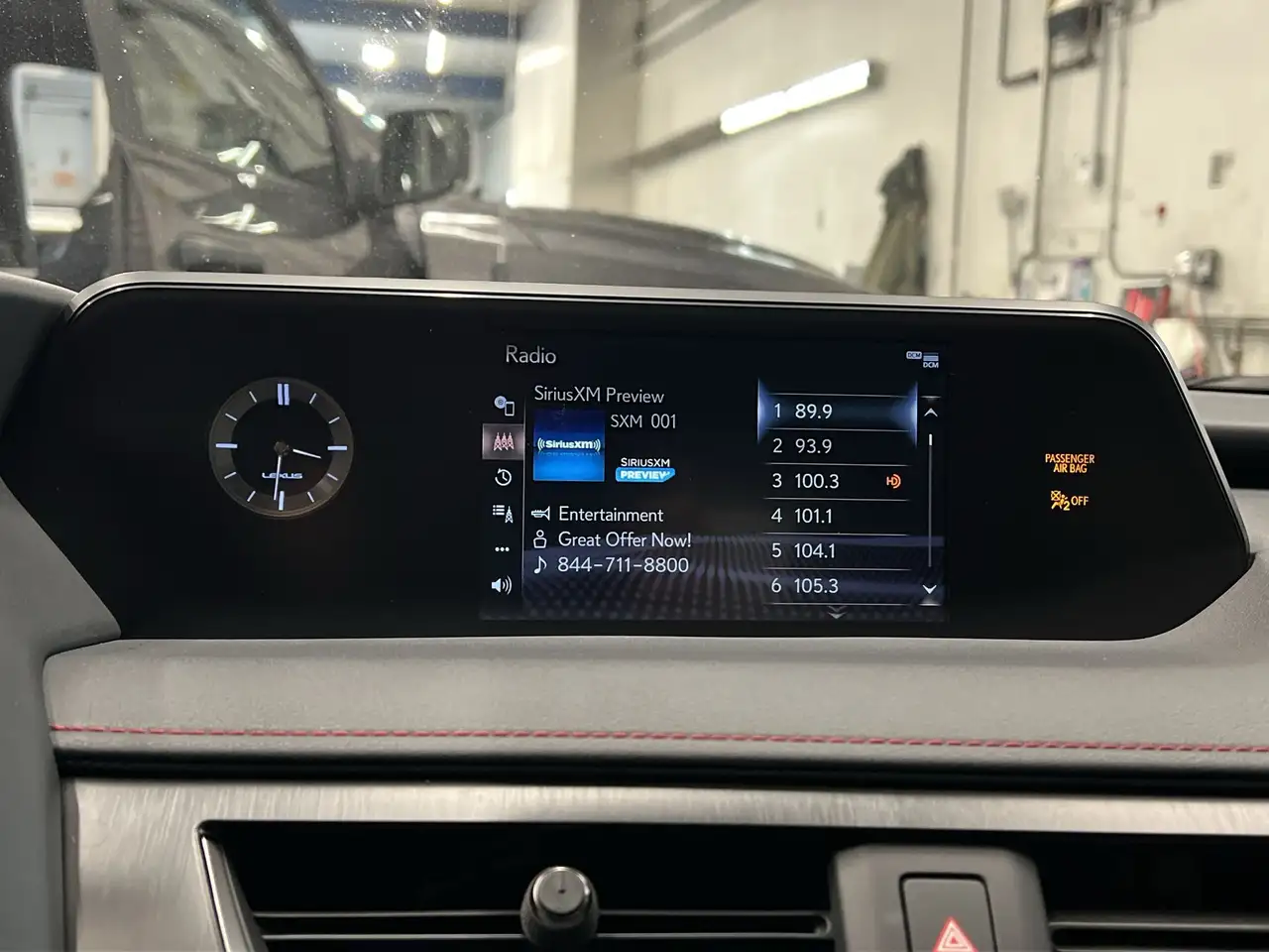 Lexus UX снимка Lexus UX