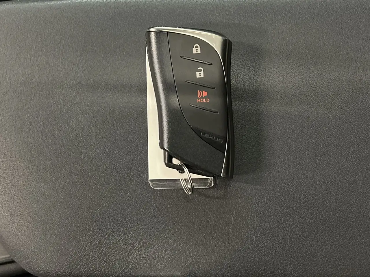 Lexus UX снимка Lexus UX