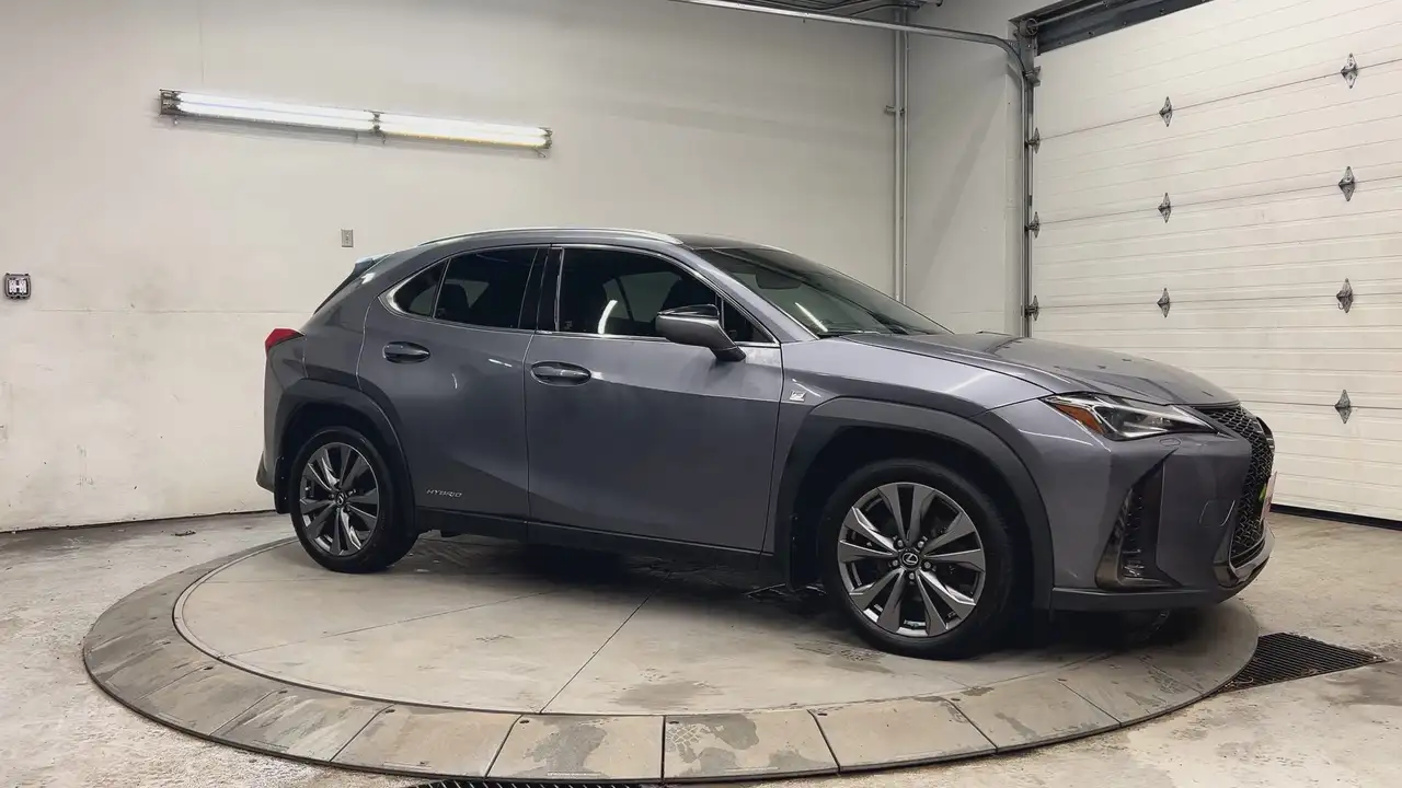 Lexus UX снимка Lexus UX